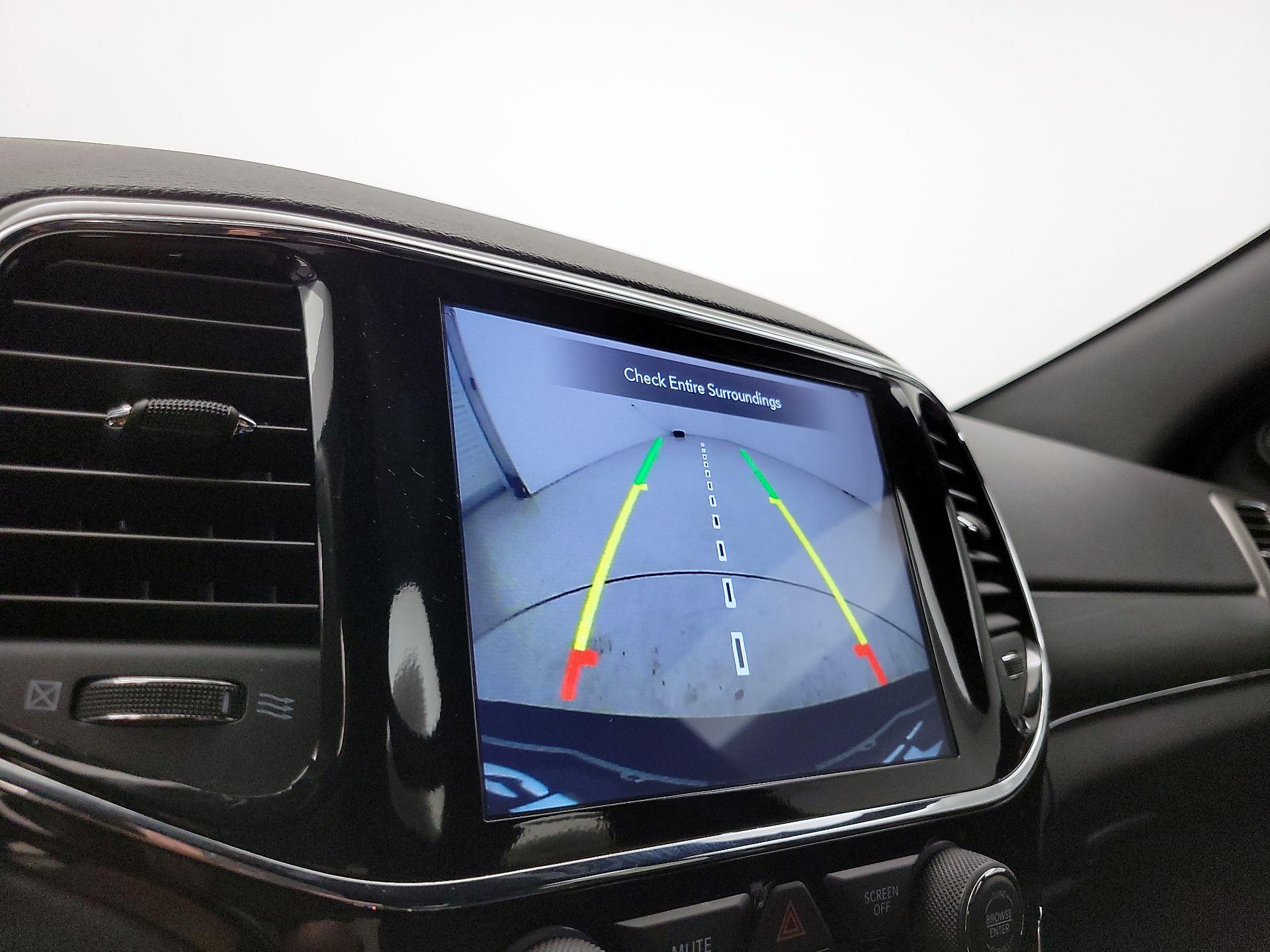 Thumbnail: 2019 Jeep Grand Cherokee - 15