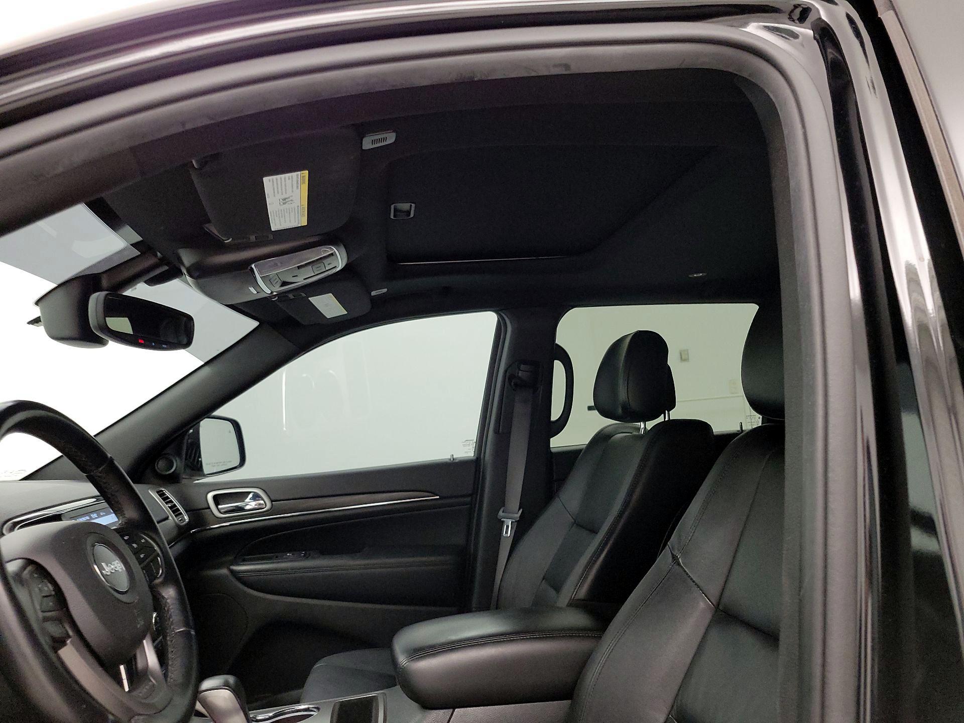 Thumbnail: 2019 Jeep Grand Cherokee - 20