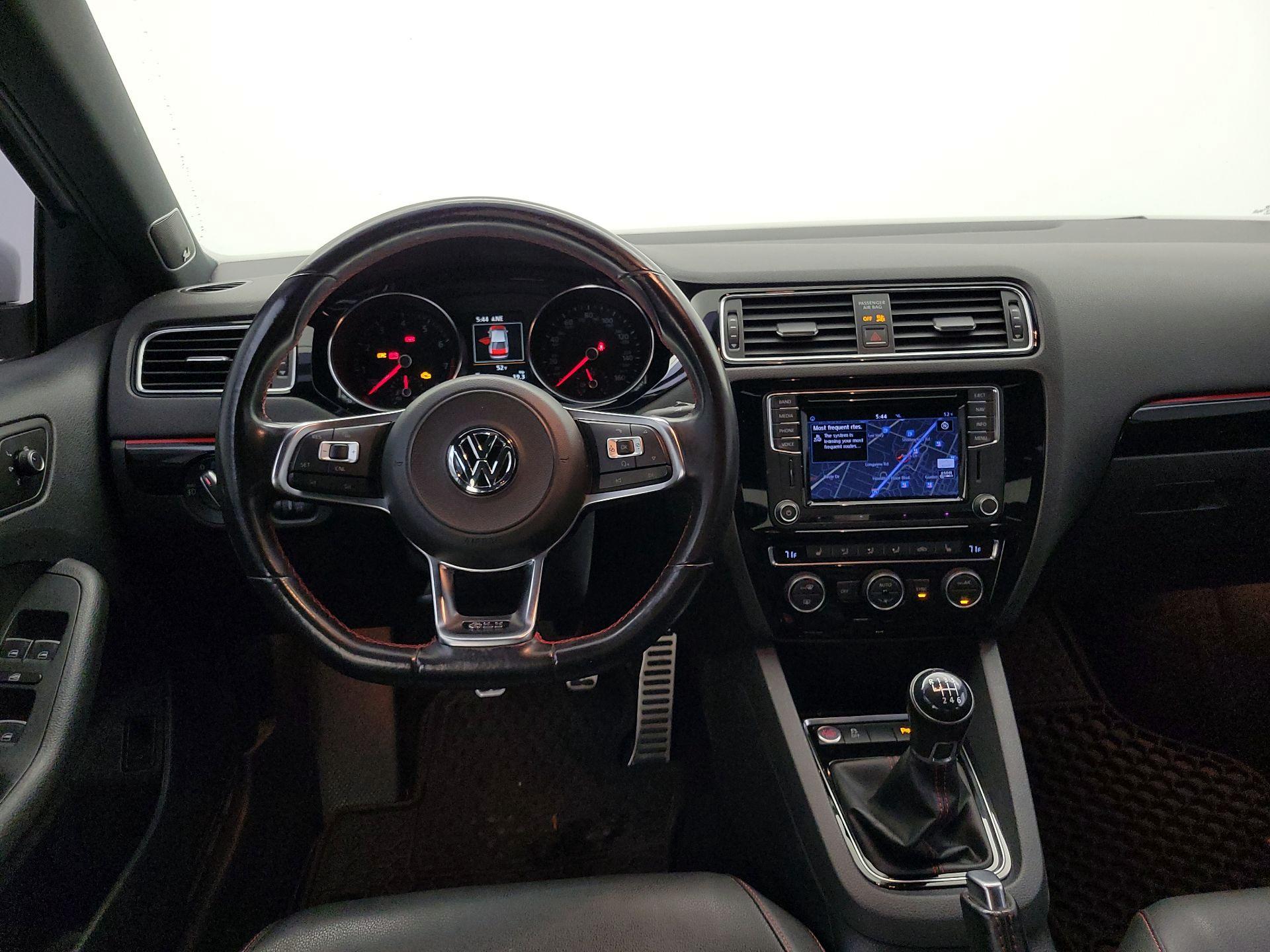 Thumbnail: 2017 Volkswagen Jetta - 10