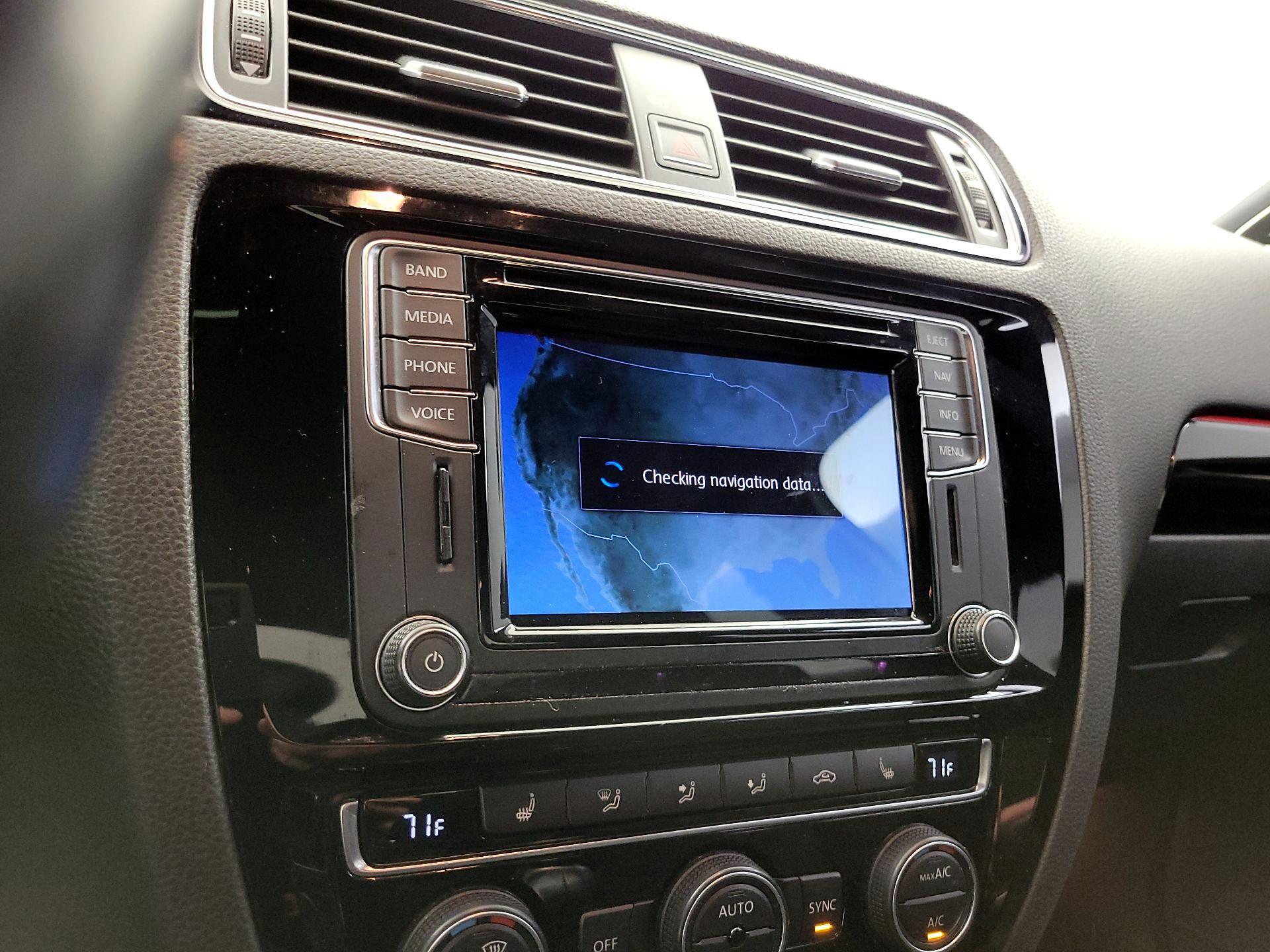 Thumbnail: 2017 Volkswagen Jetta - 14