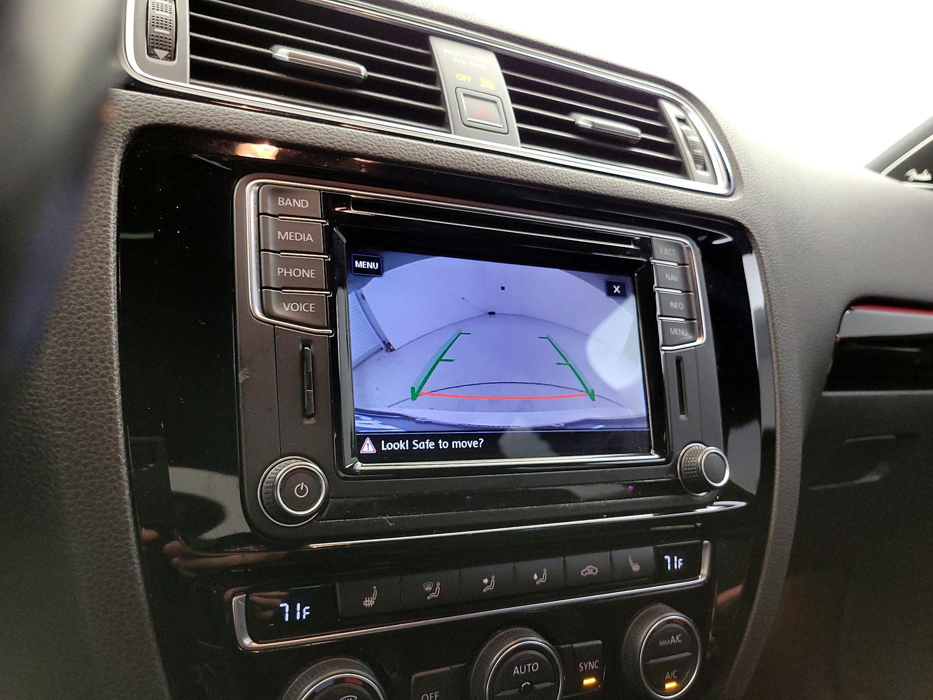 Thumbnail: 2017 Volkswagen Jetta - 15