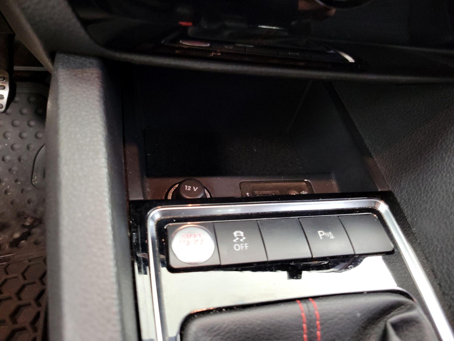 Thumbnail: 2017 Volkswagen Jetta - 19