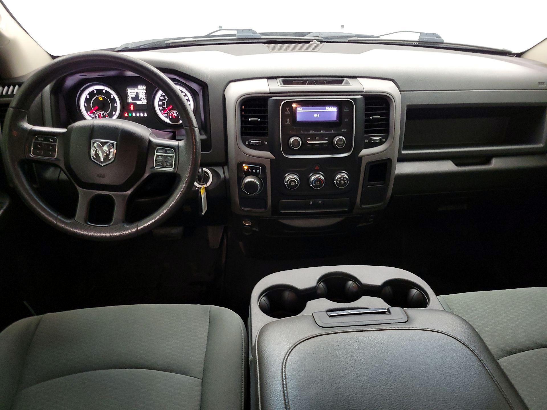 Thumbnail: 2019 RAM 1500 Classic - 9