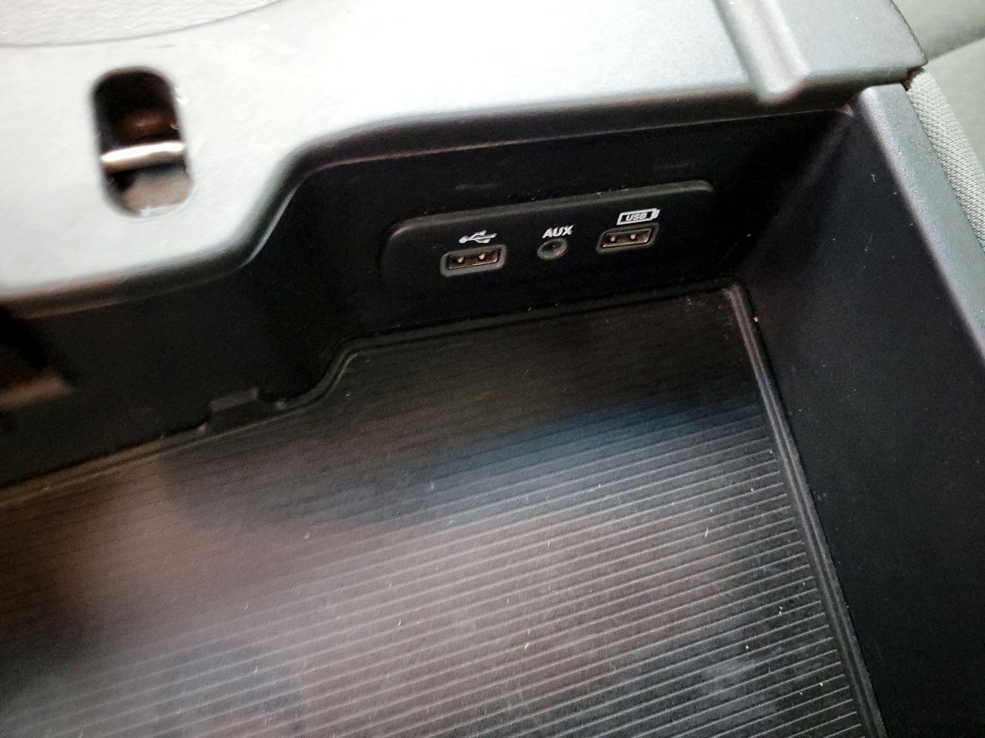 Thumbnail: 2019 RAM 1500 Classic - 17