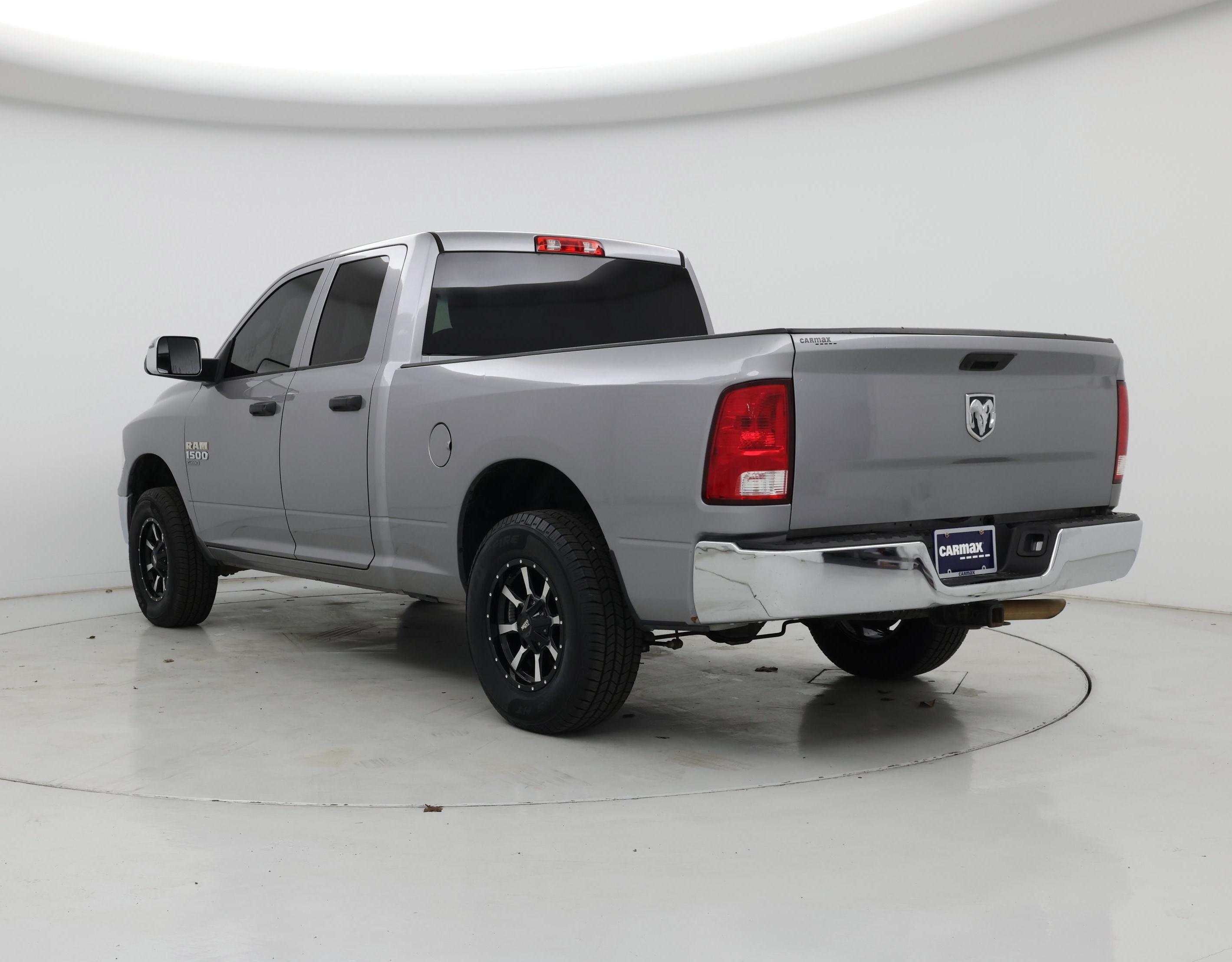 Thumbnail: 2019 RAM 1500 Classic - 2