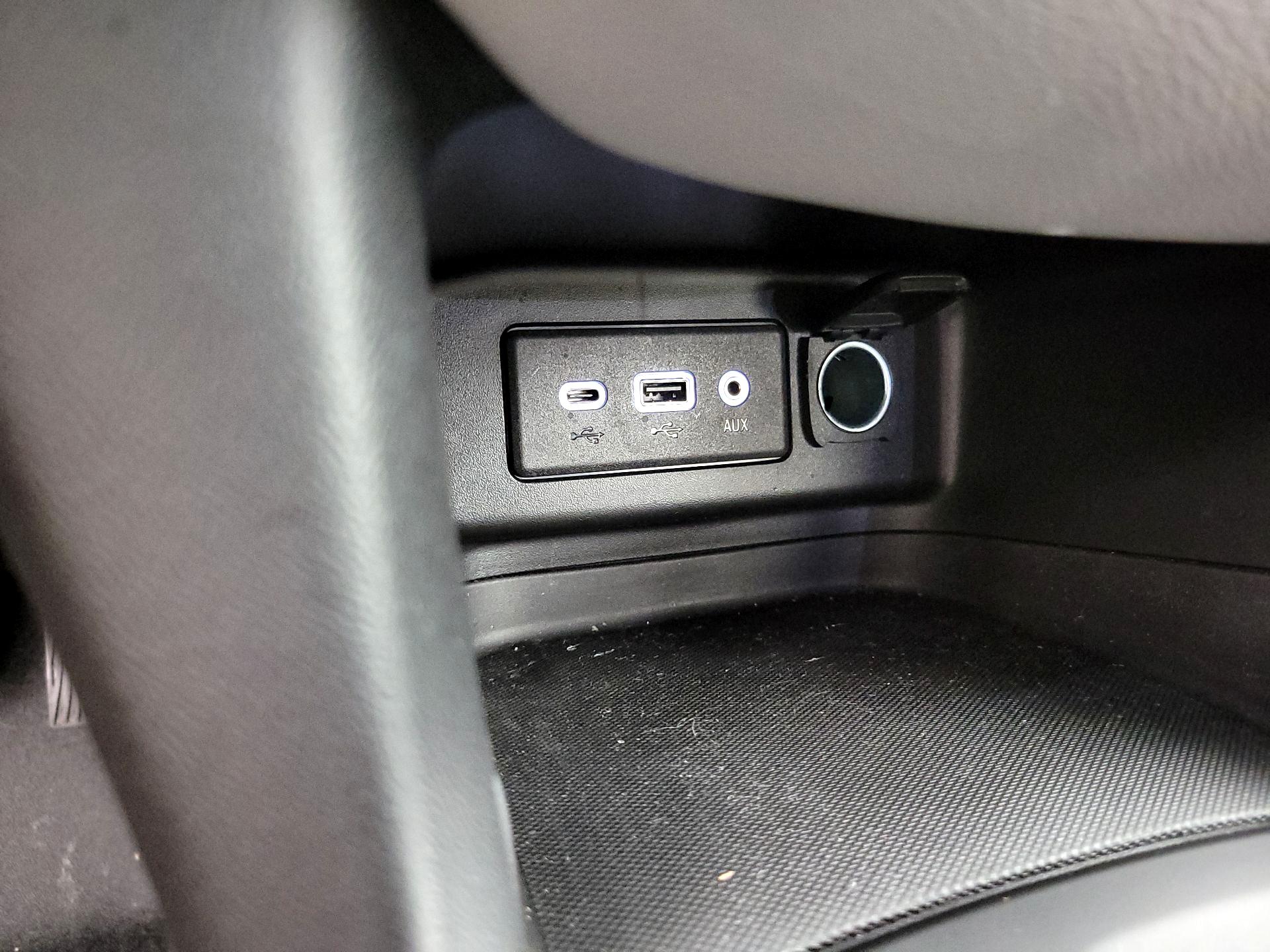 Thumbnail: 2023 Chevrolet Equinox - 18