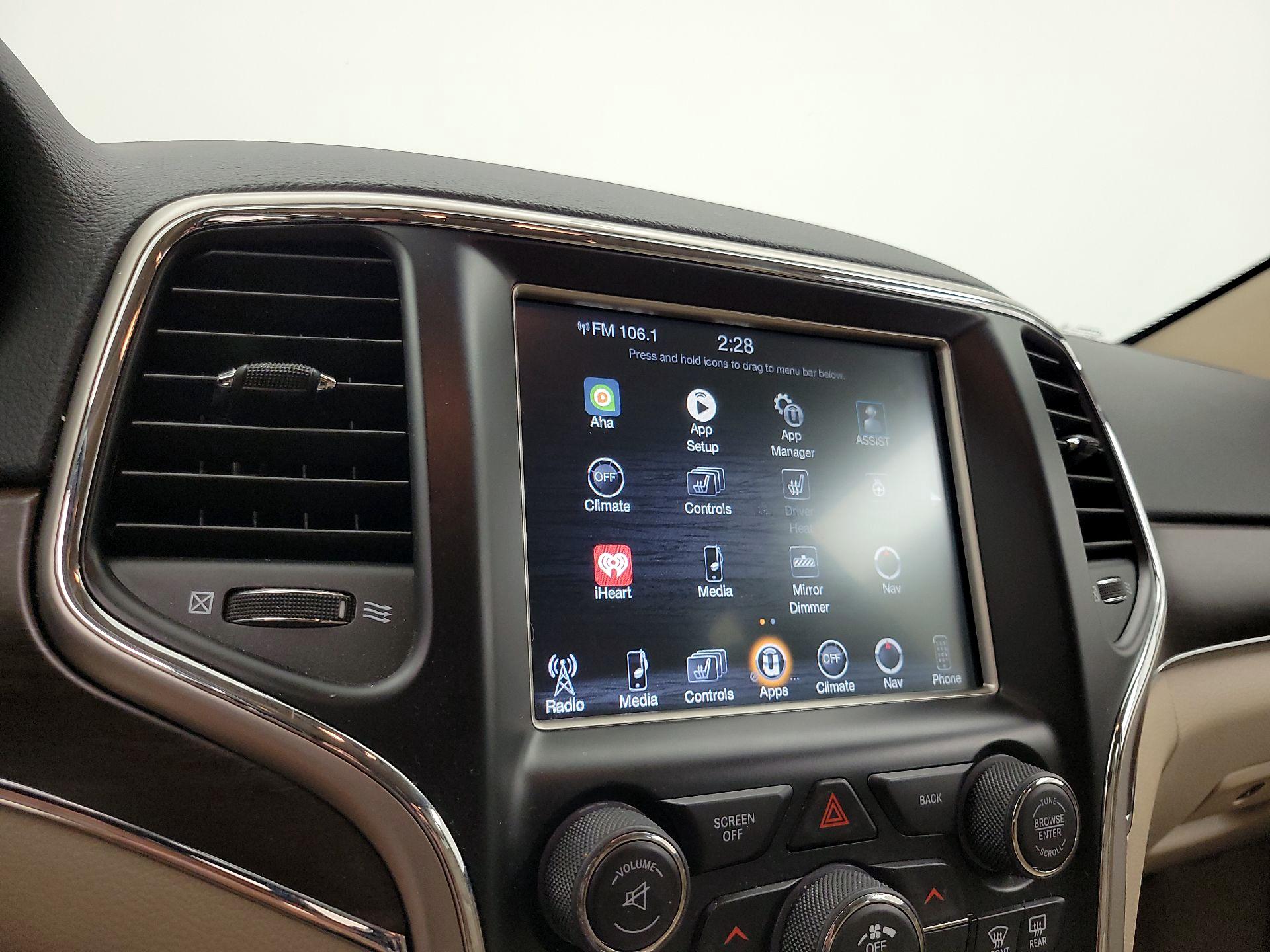 Thumbnail: 2016 Jeep Grand Cherokee - 16