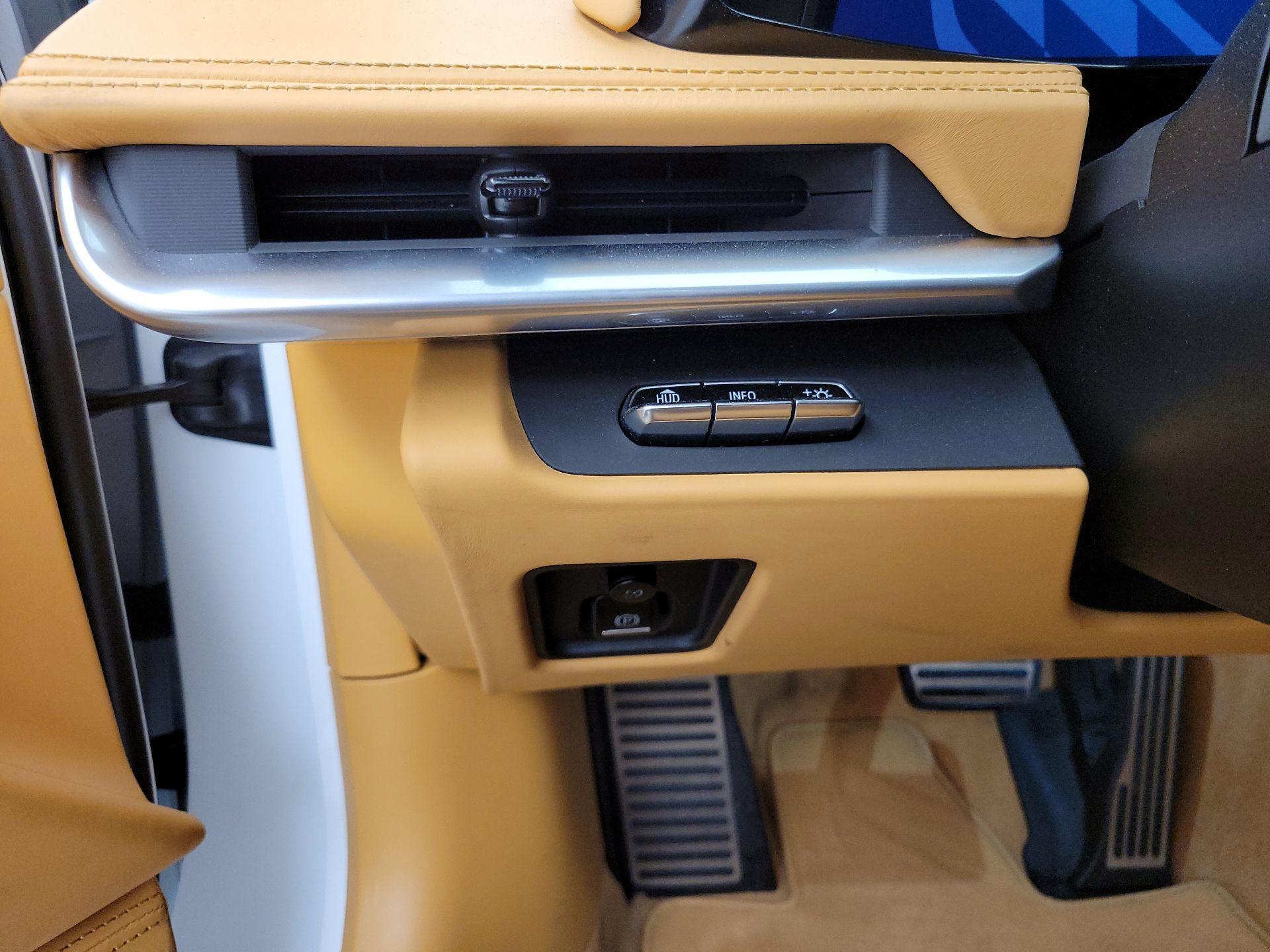 Thumbnail: 2022 Chevrolet Corvette - 13