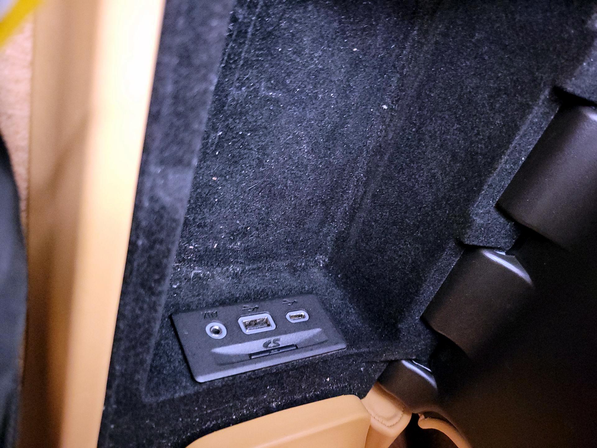 Thumbnail: 2022 Chevrolet Corvette - 19