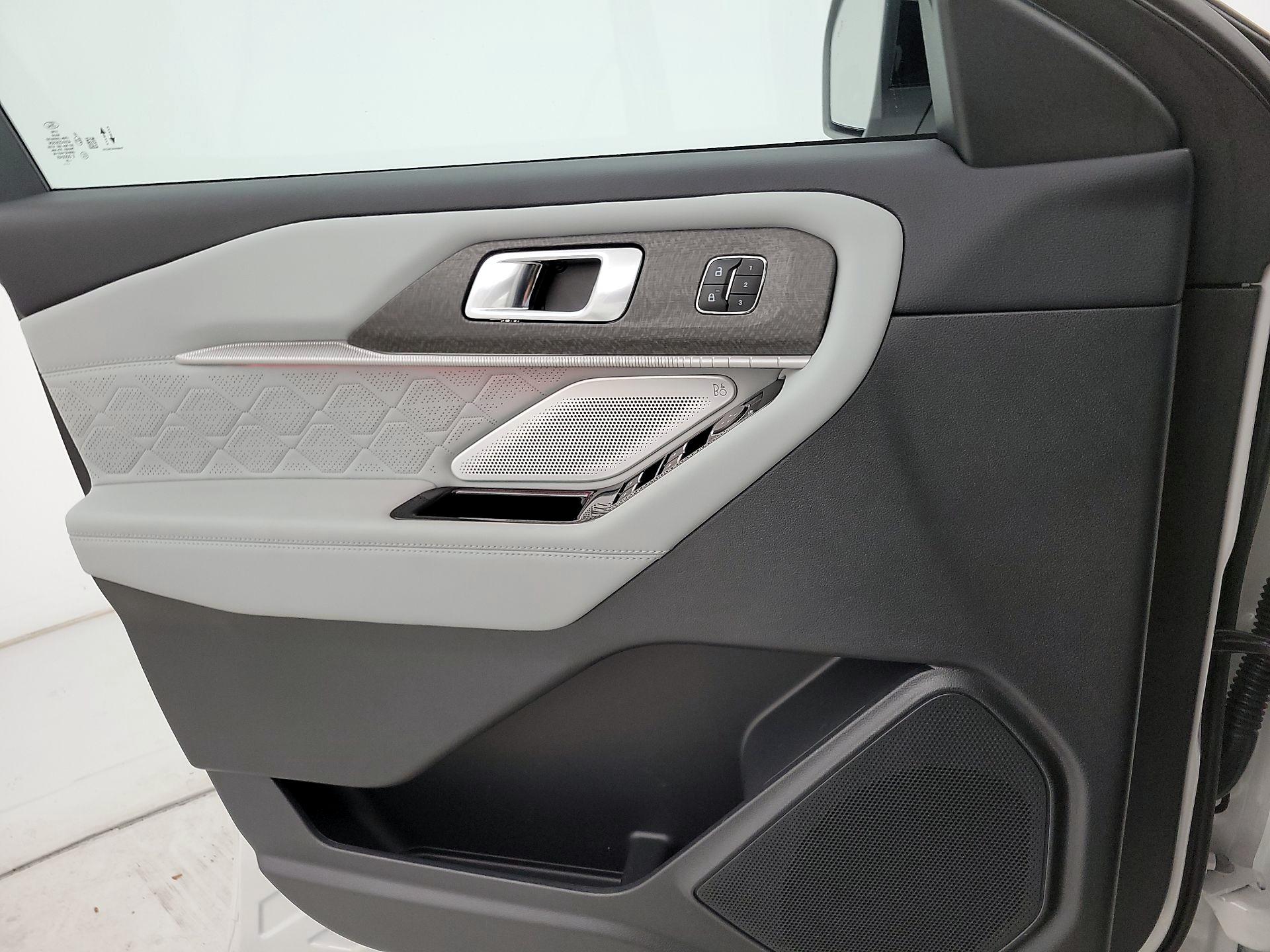 Thumbnail: 2025 Ford Explorer - 12