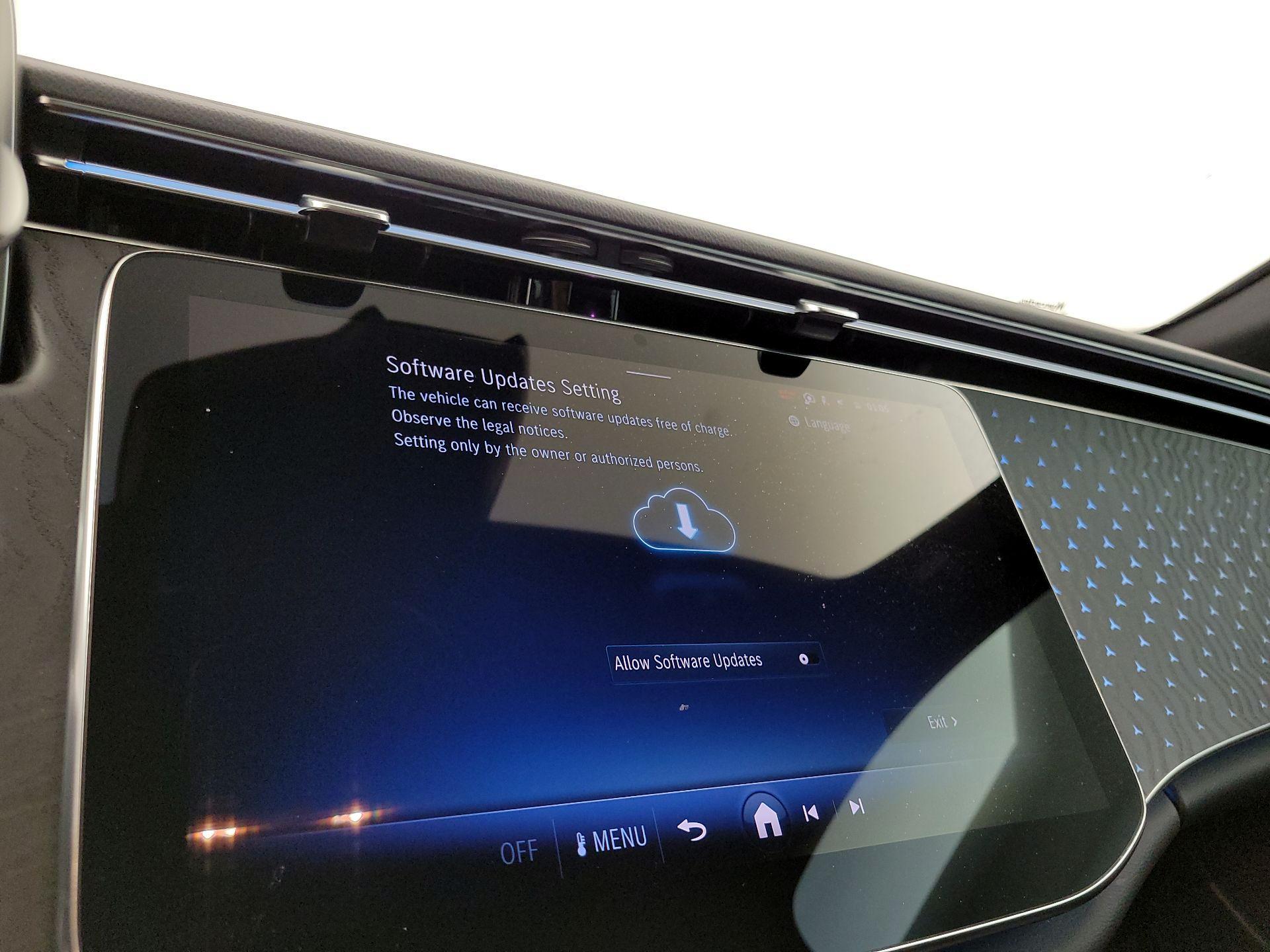 Thumbnail: 2024 Mercedes-Benz E-Class - 16