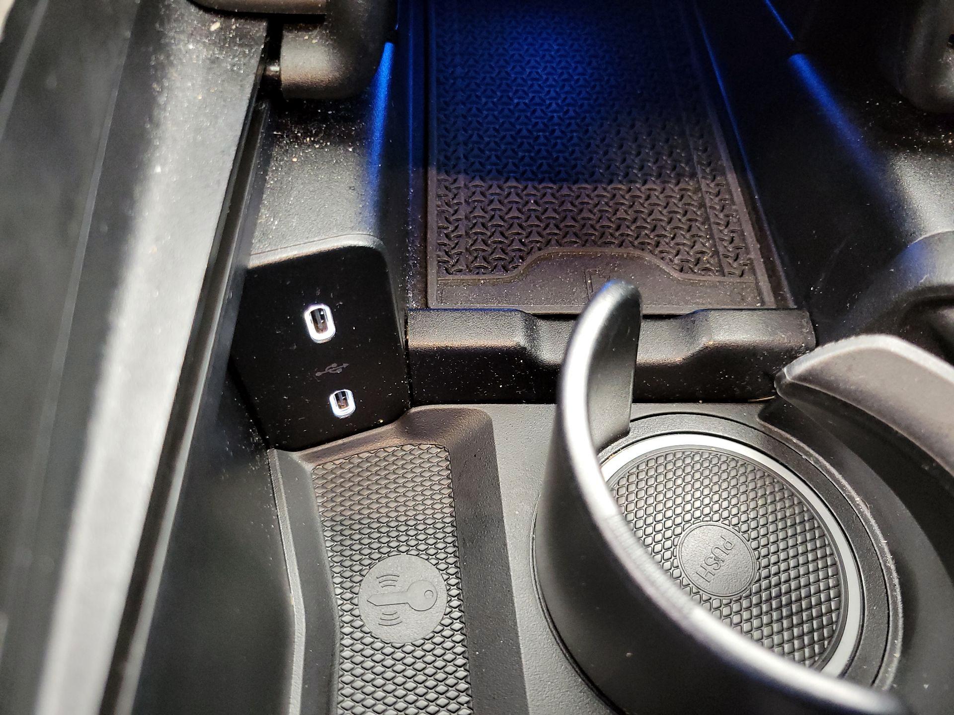 Thumbnail: 2024 Mercedes-Benz E-Class - 19