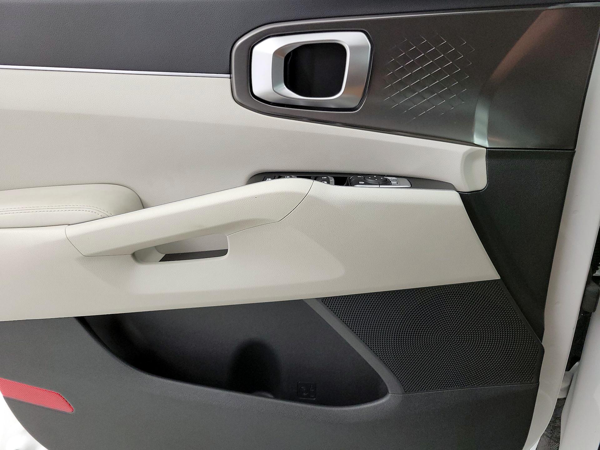 Thumbnail: 2024 Kia Sorento - 12