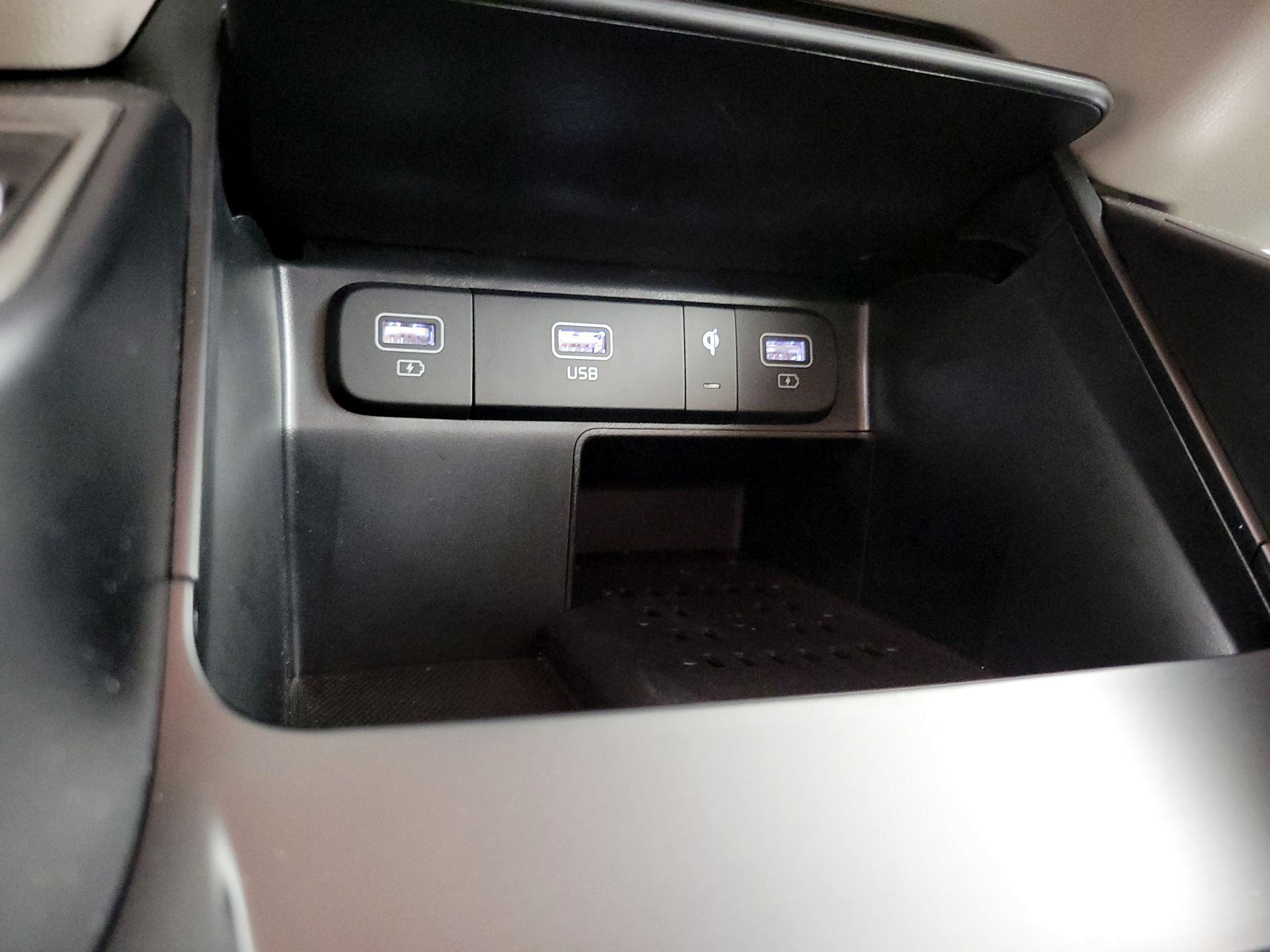 Thumbnail: 2024 Kia Sorento - 19