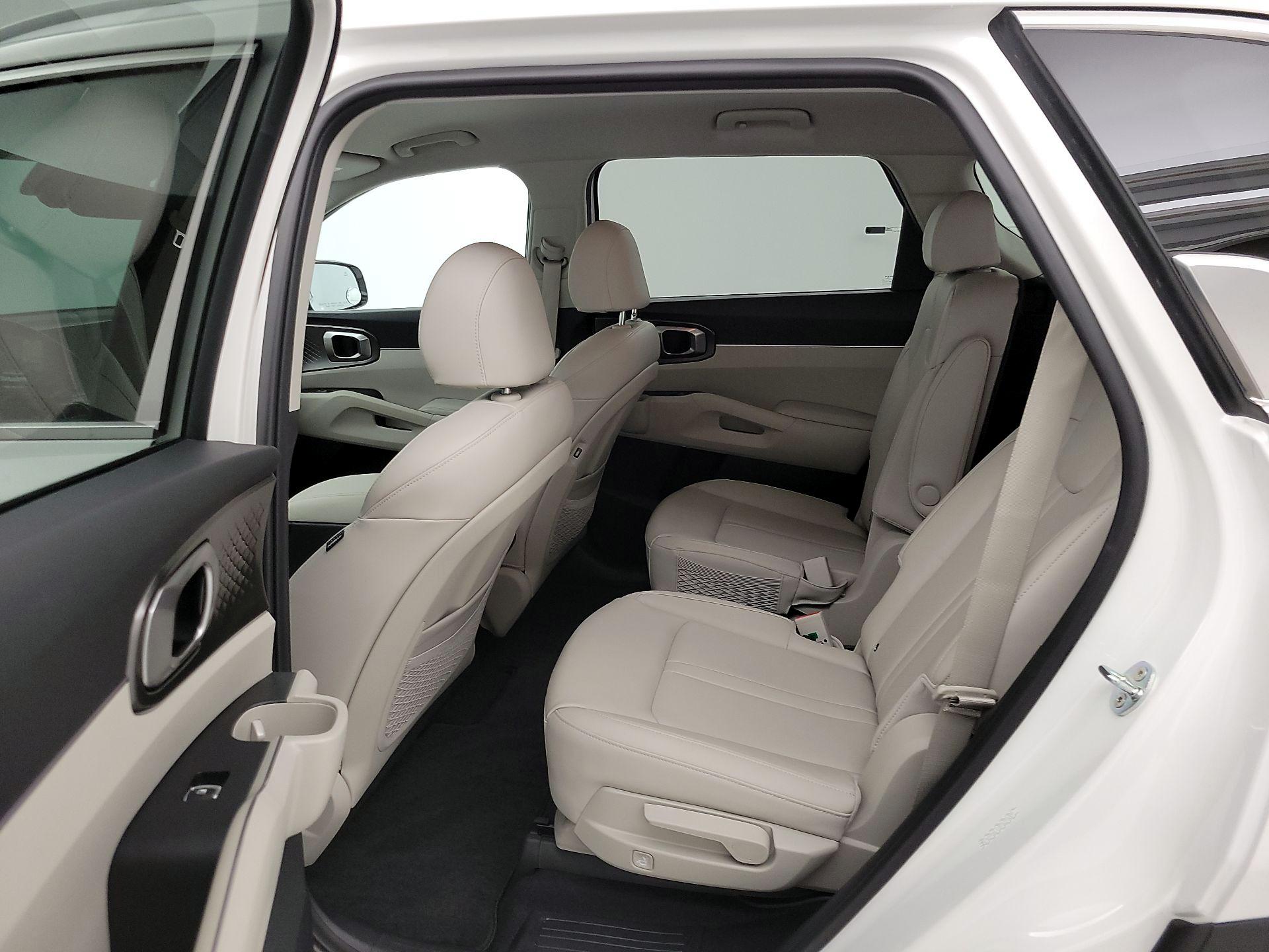 Thumbnail: 2024 Kia Sorento - 20