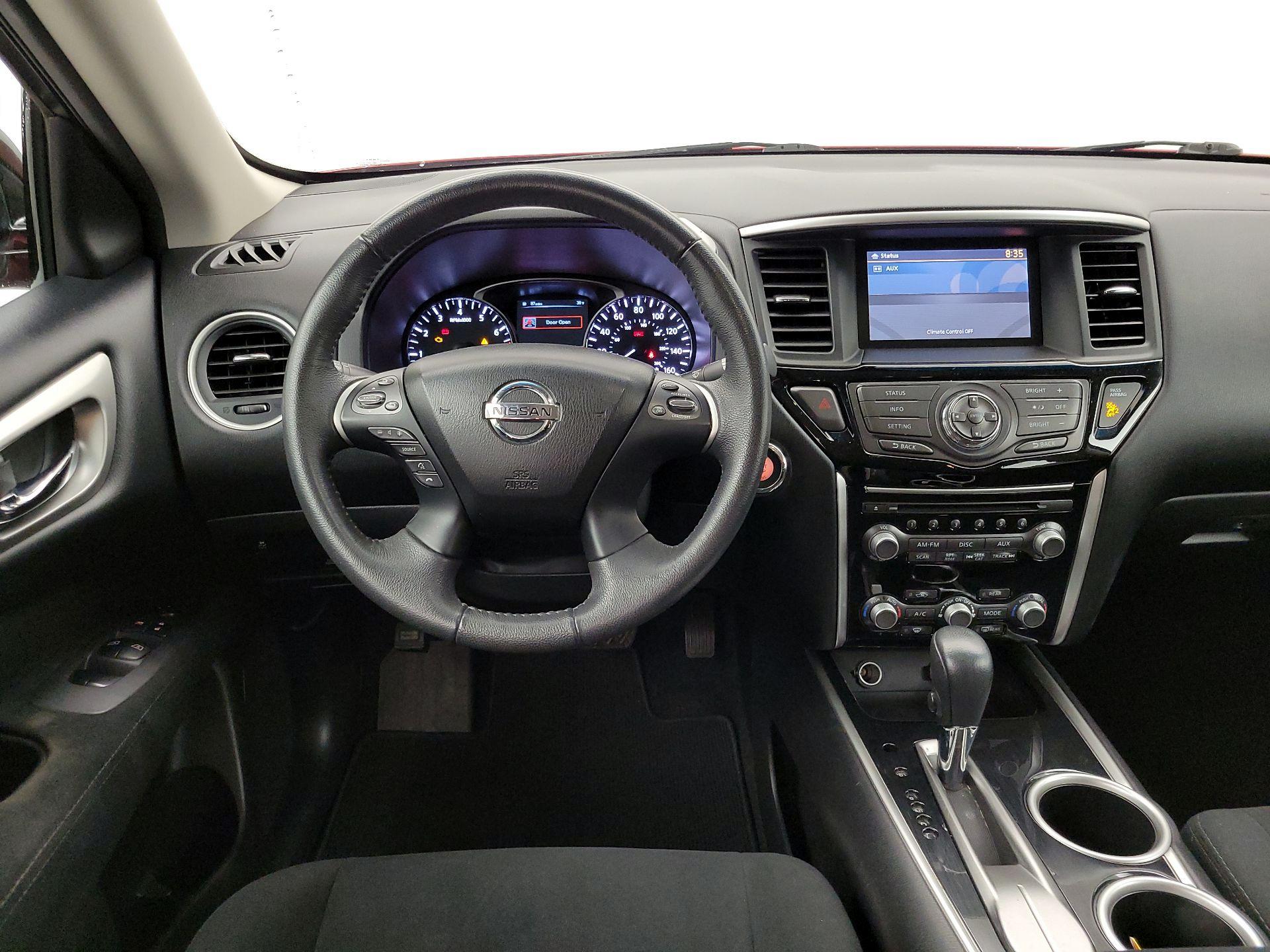 Thumbnail: 2014 Nissan Pathfinder - 10