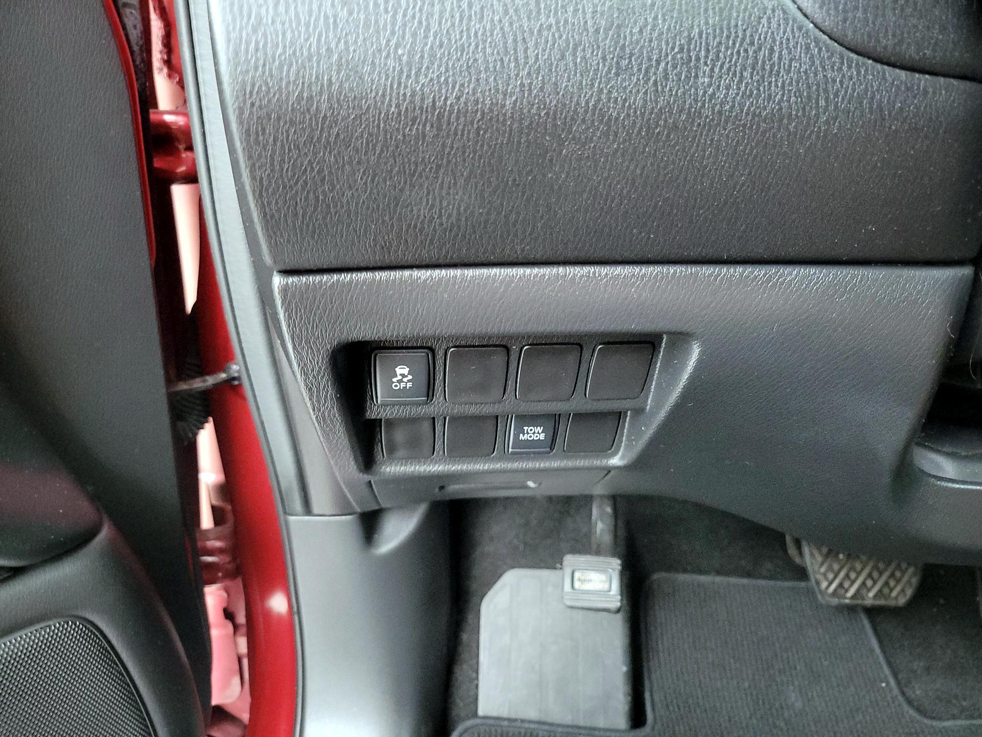 Thumbnail: 2014 Nissan Pathfinder - 13