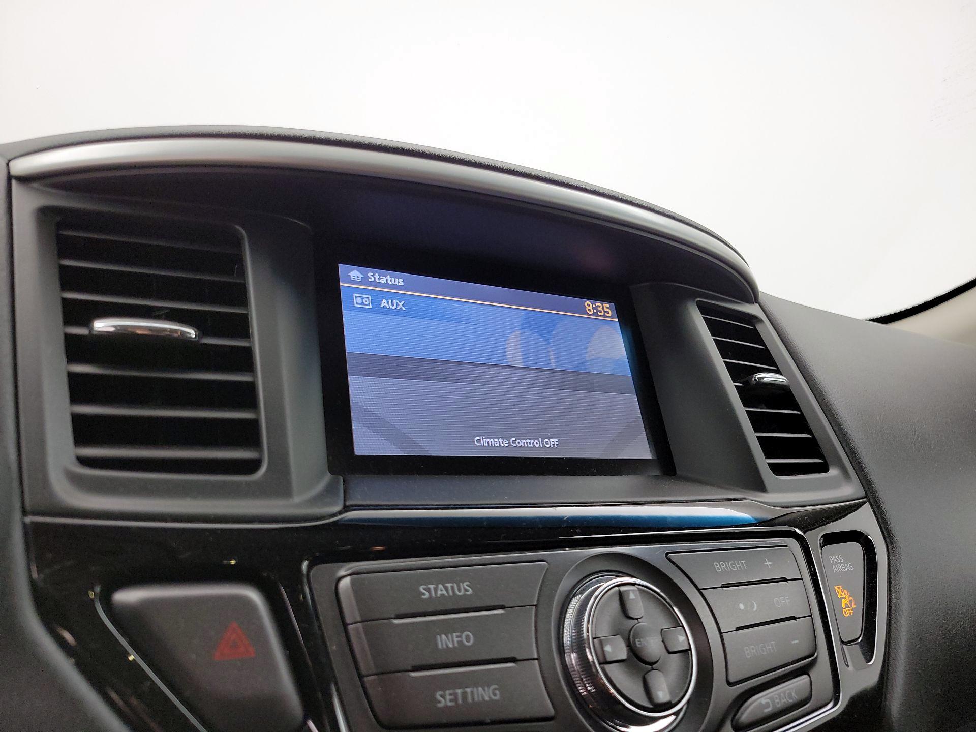 Thumbnail: 2014 Nissan Pathfinder - 15