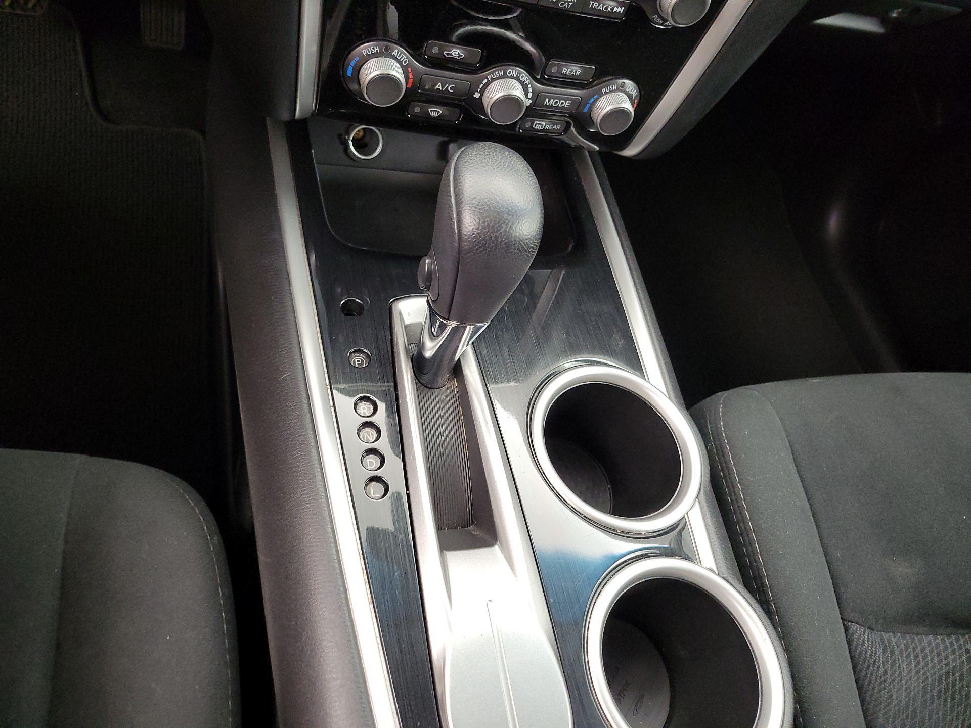 Thumbnail: 2014 Nissan Pathfinder - 17