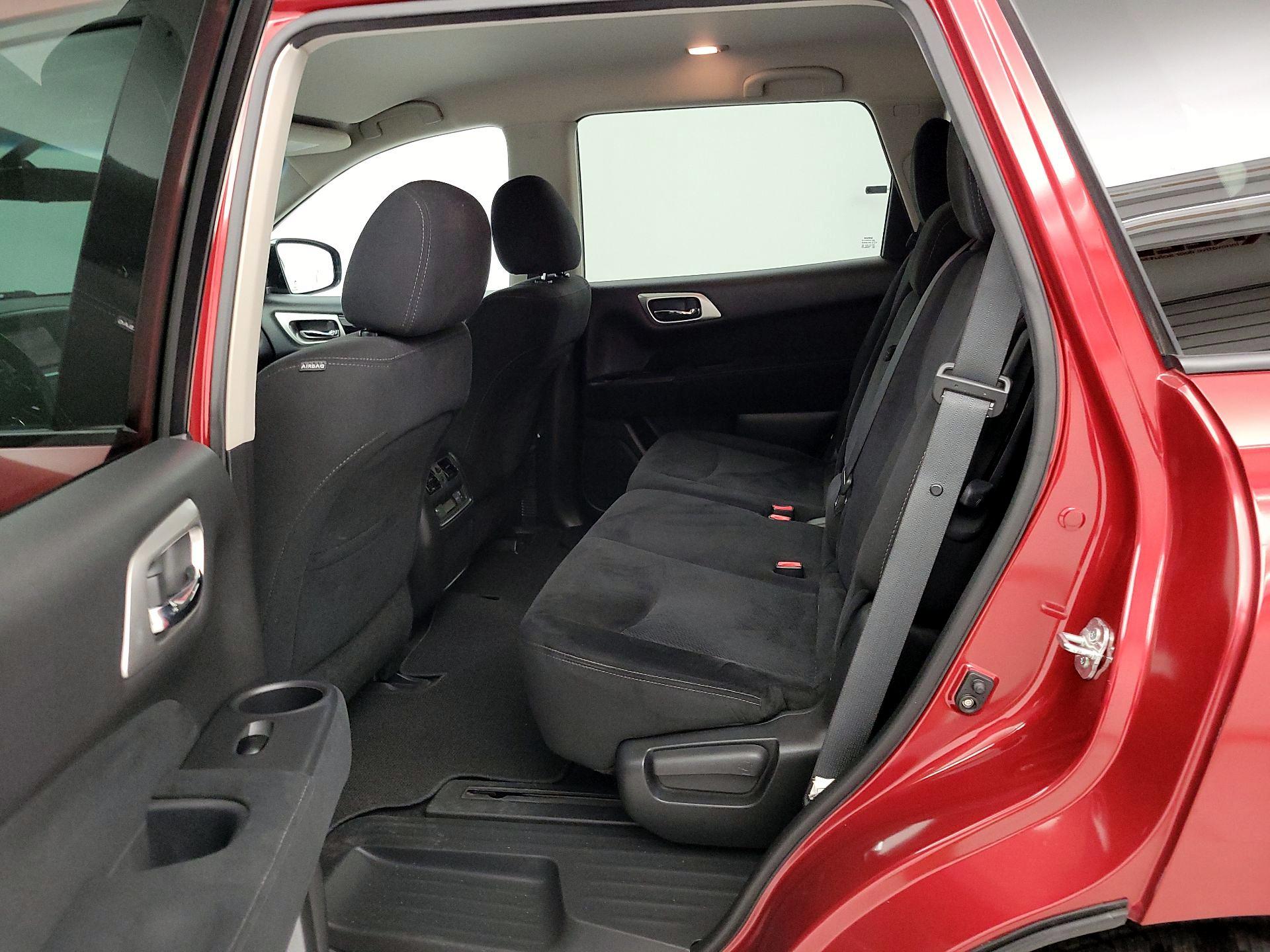 Thumbnail: 2014 Nissan Pathfinder - 19