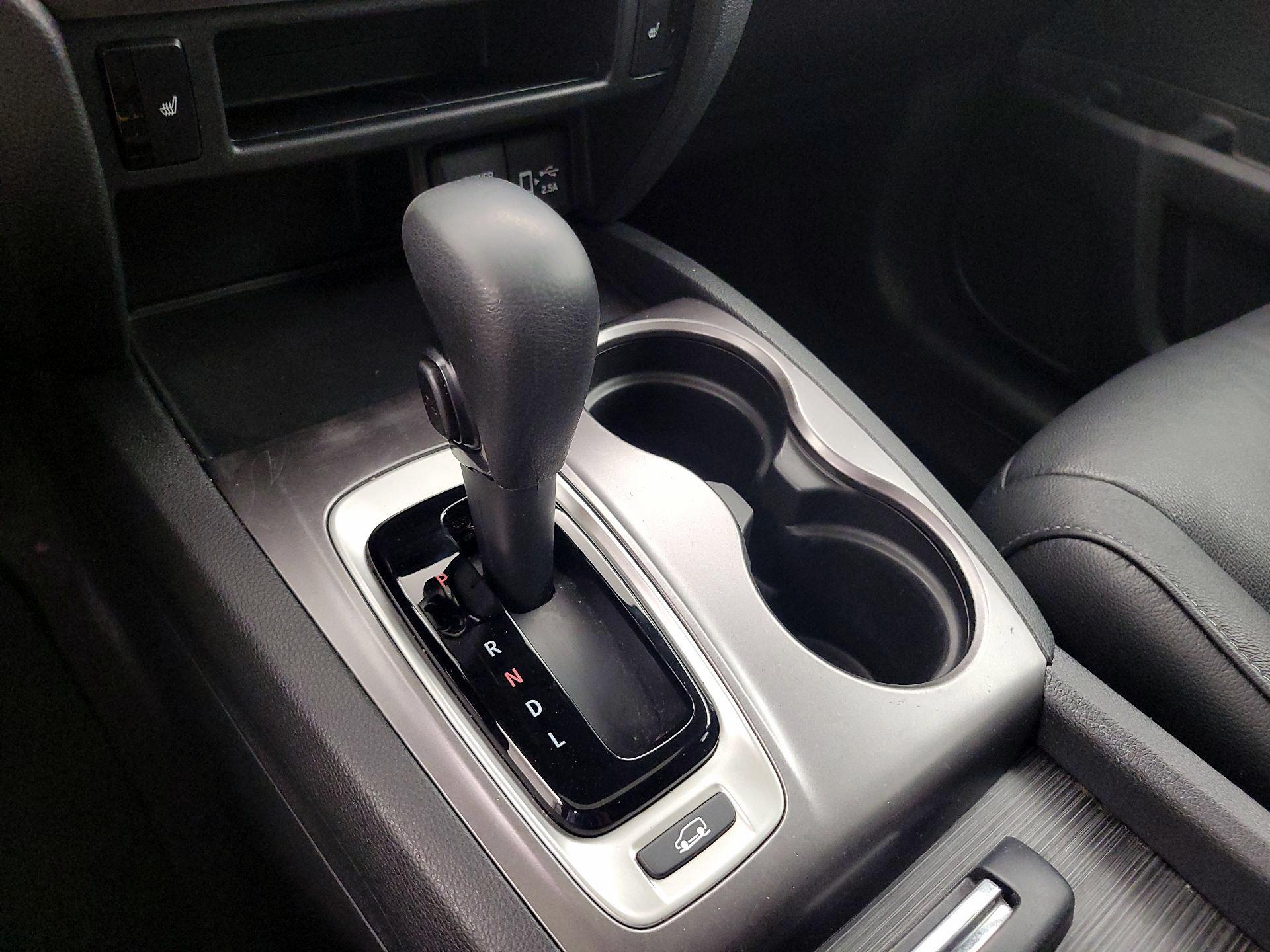 Thumbnail: 2019 Honda Pilot - 17