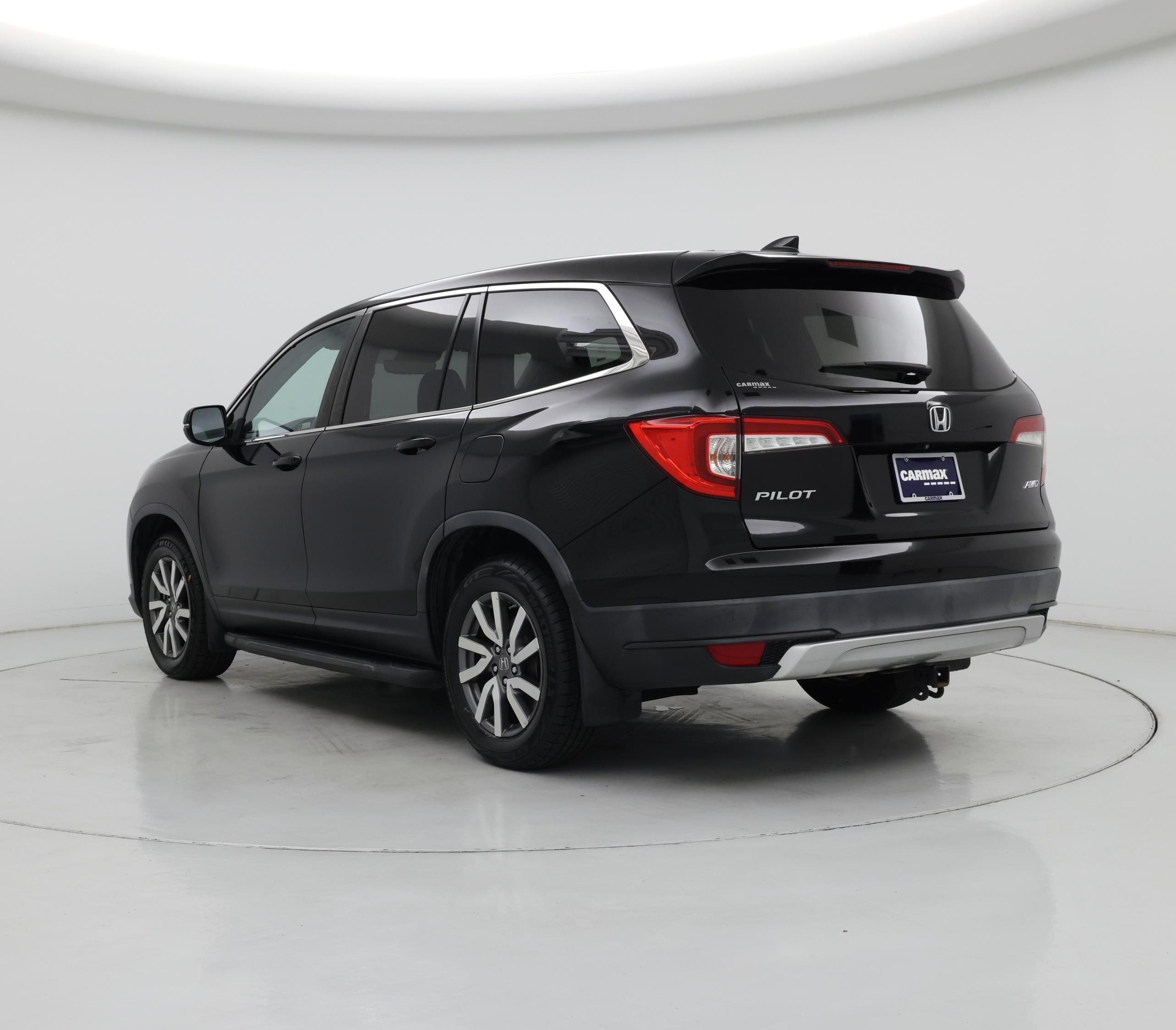 Thumbnail: 2019 Honda Pilot - 2