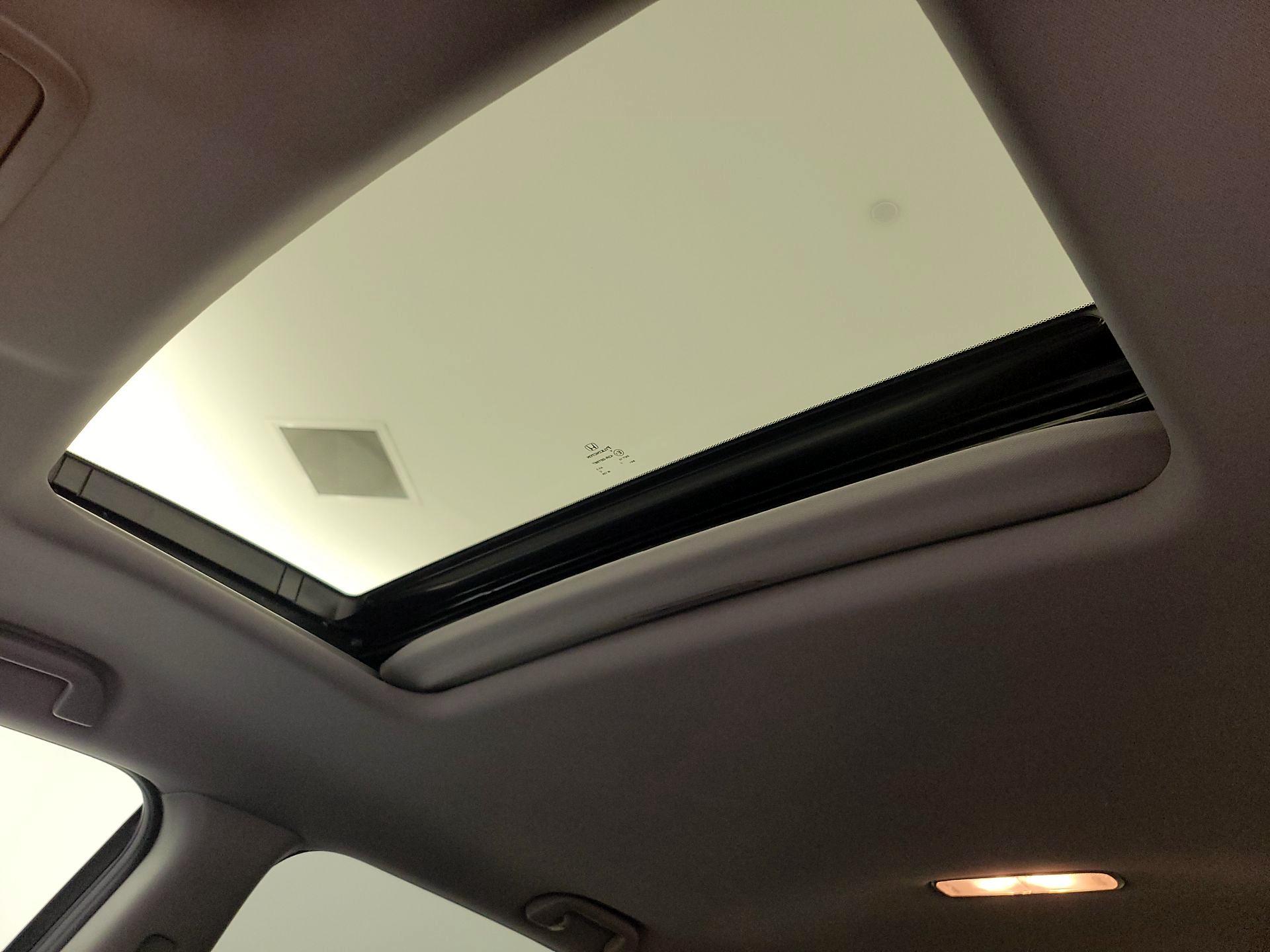 Thumbnail: 2019 Honda Pilot - 19