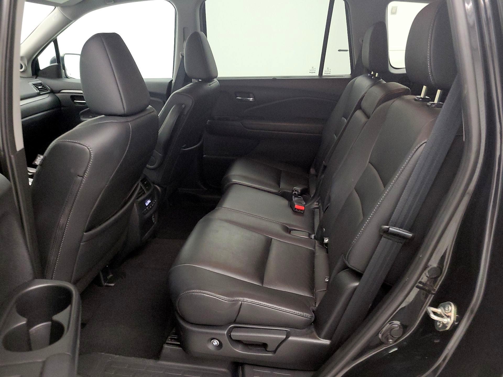 Thumbnail: 2019 Honda Pilot - 20