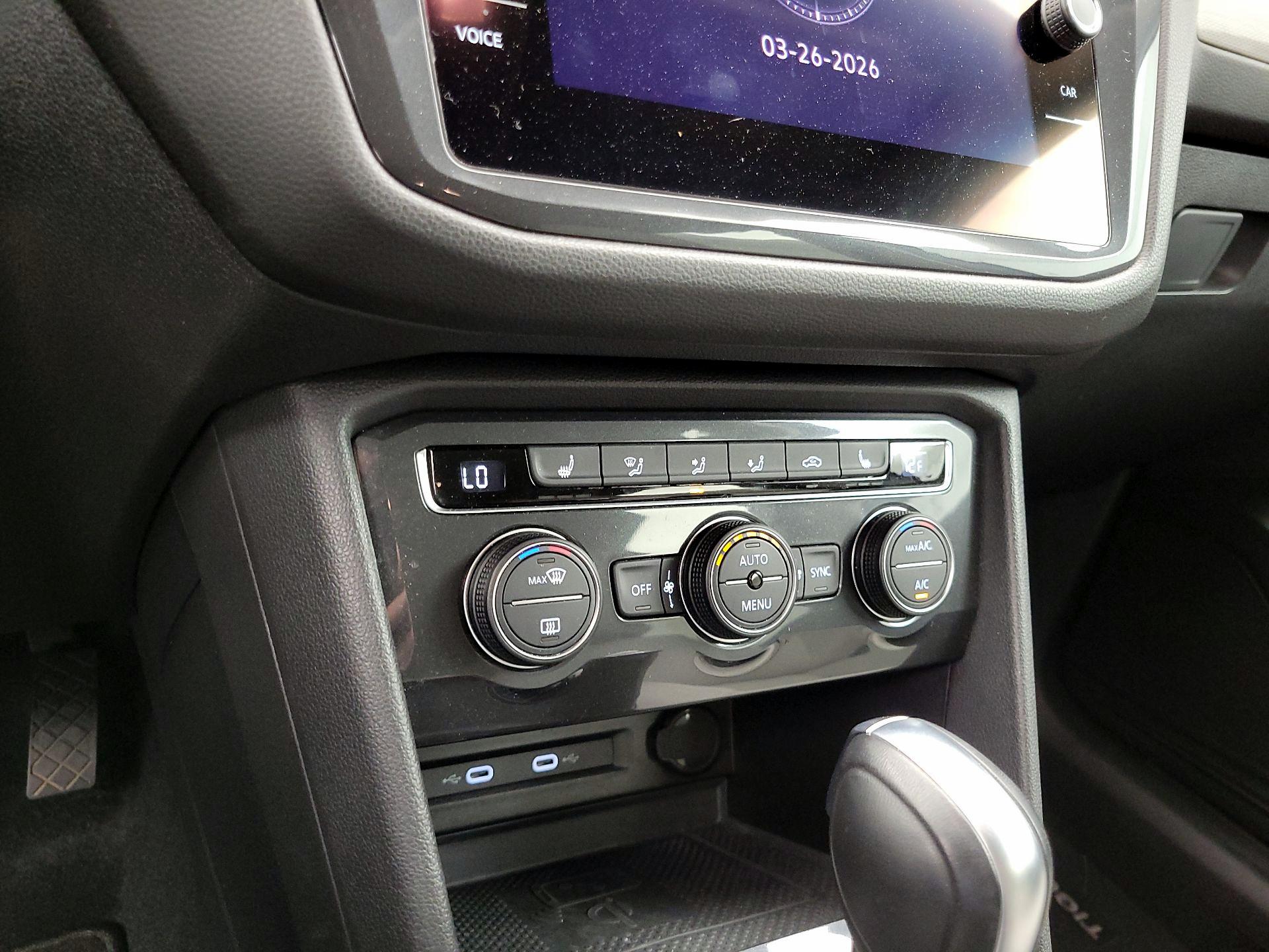 Thumbnail: 2021 Volkswagen Tiguan - 16