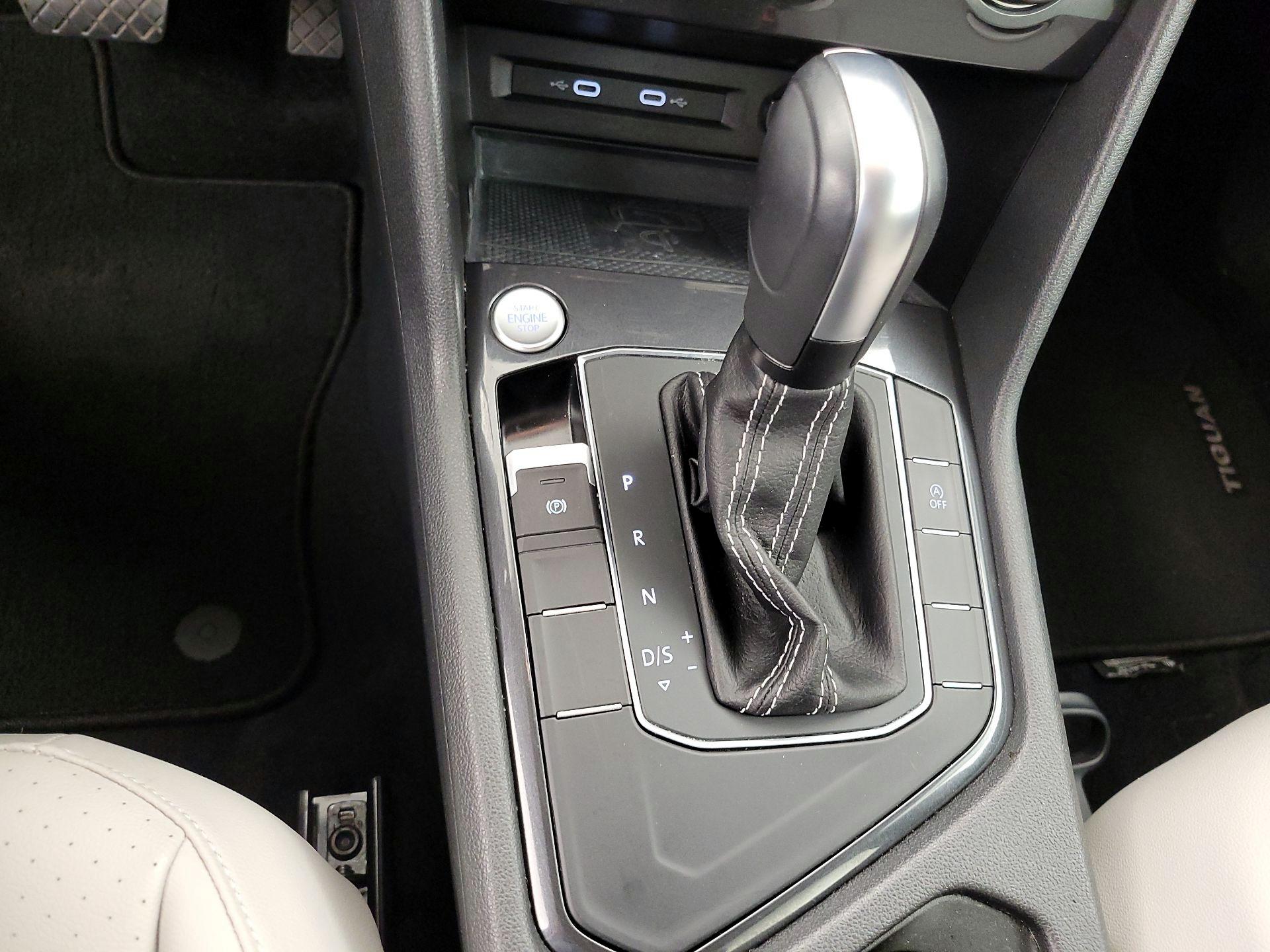 Thumbnail: 2021 Volkswagen Tiguan - 17