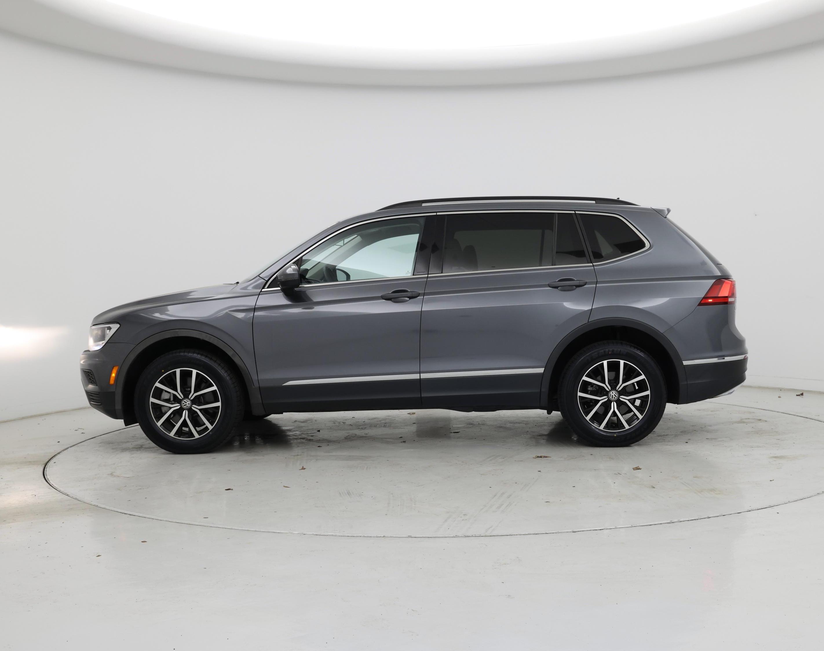 Thumbnail: 2021 Volkswagen Tiguan - 3