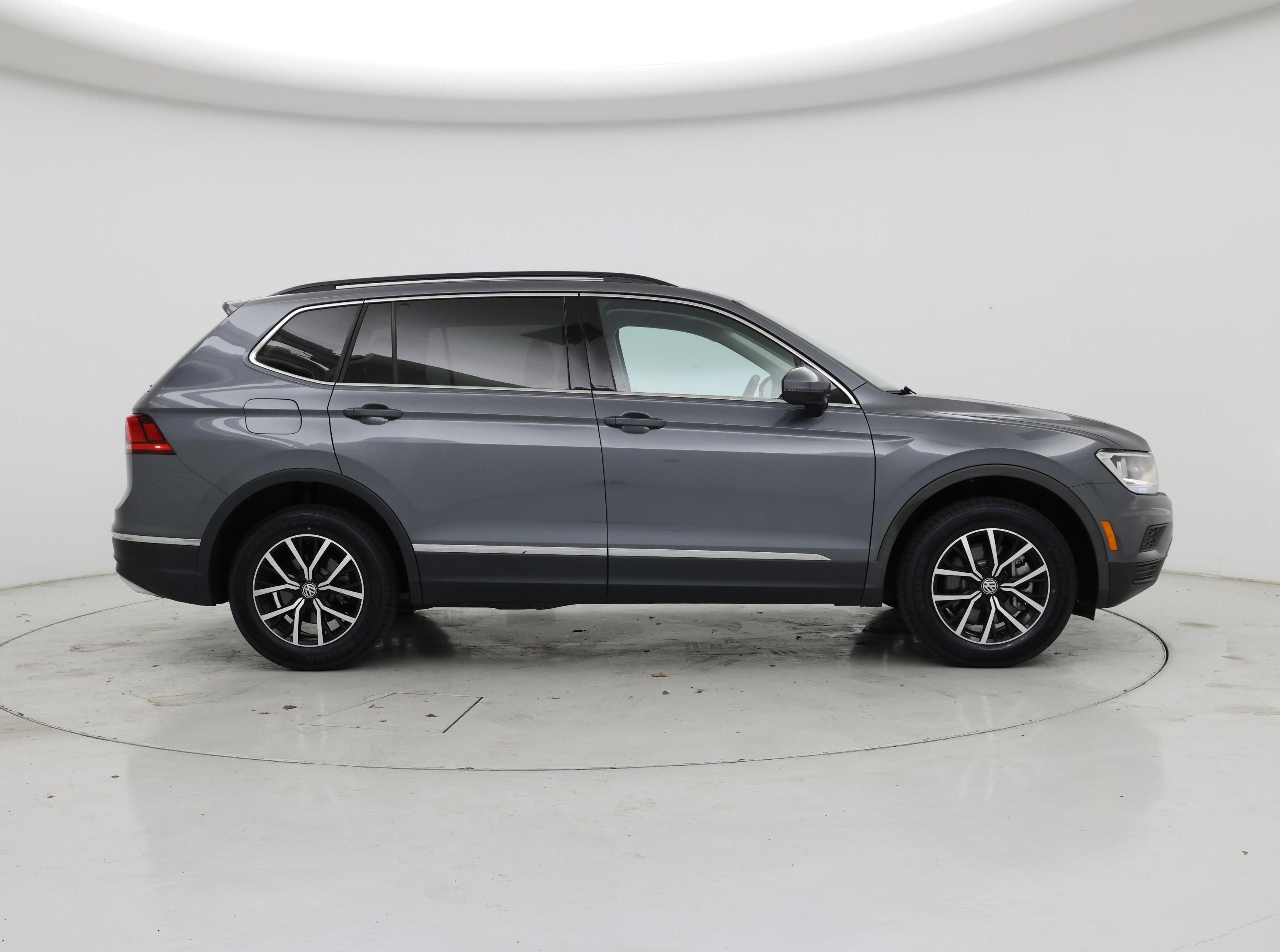 Thumbnail: 2021 Volkswagen Tiguan - 7