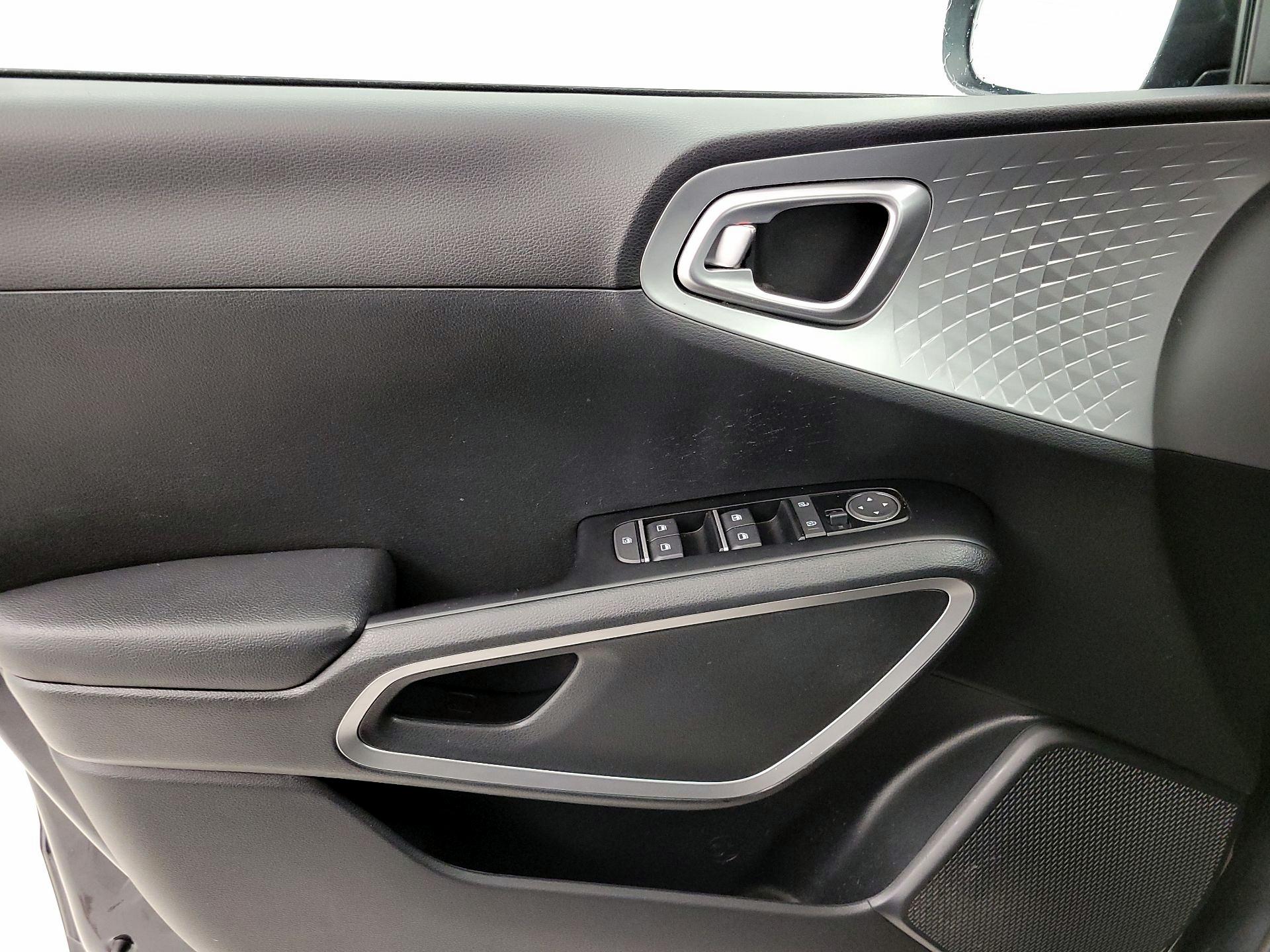 Thumbnail: 2023 Kia Soul - 12