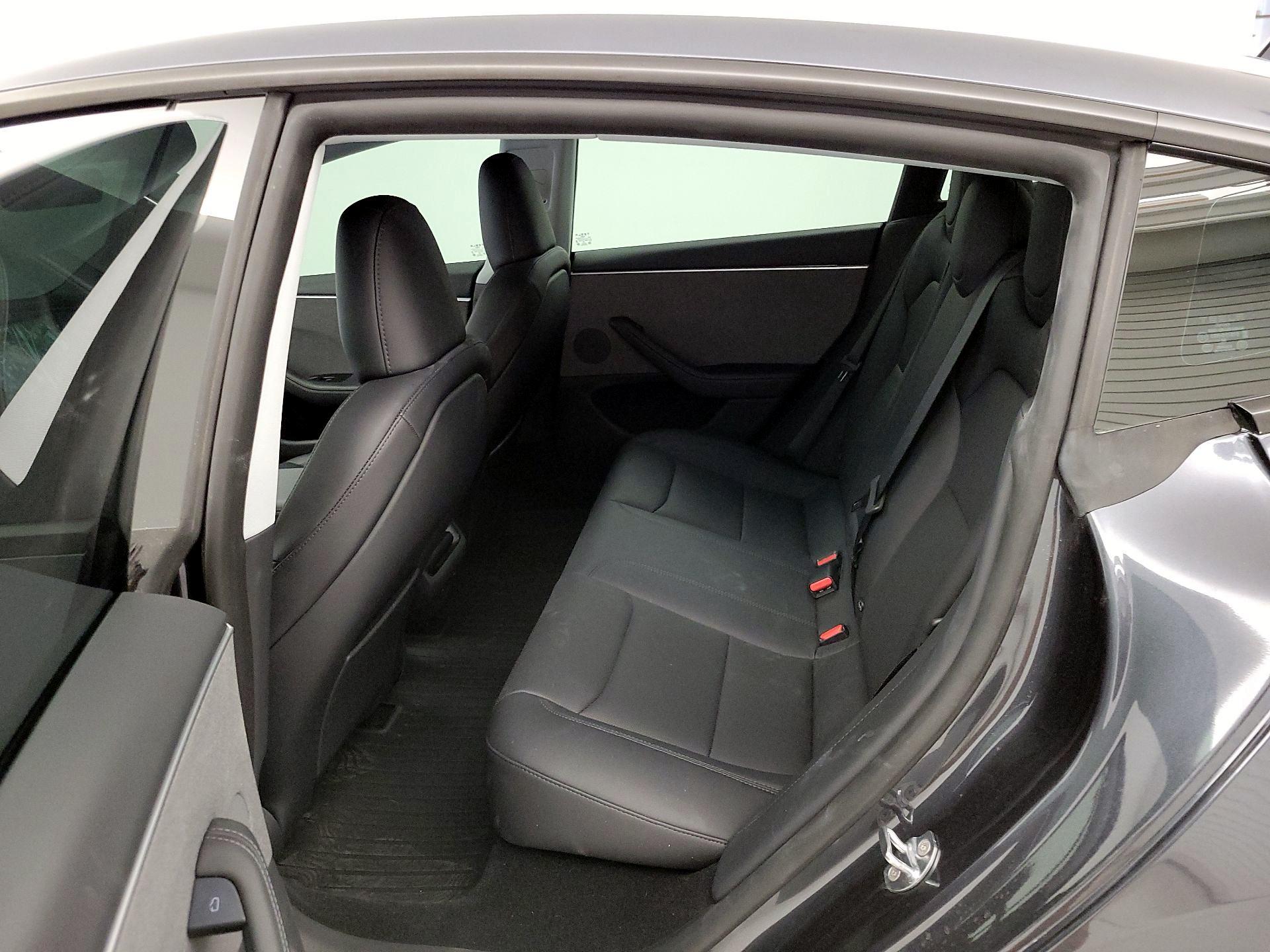 Thumbnail: 2025 Tesla Model 3 - 18