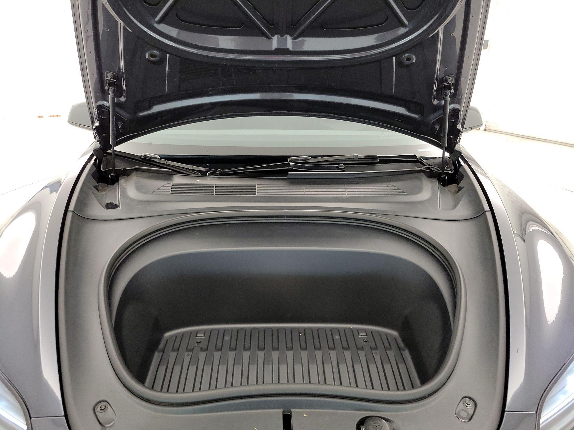 Thumbnail: 2025 Tesla Model 3 - 20