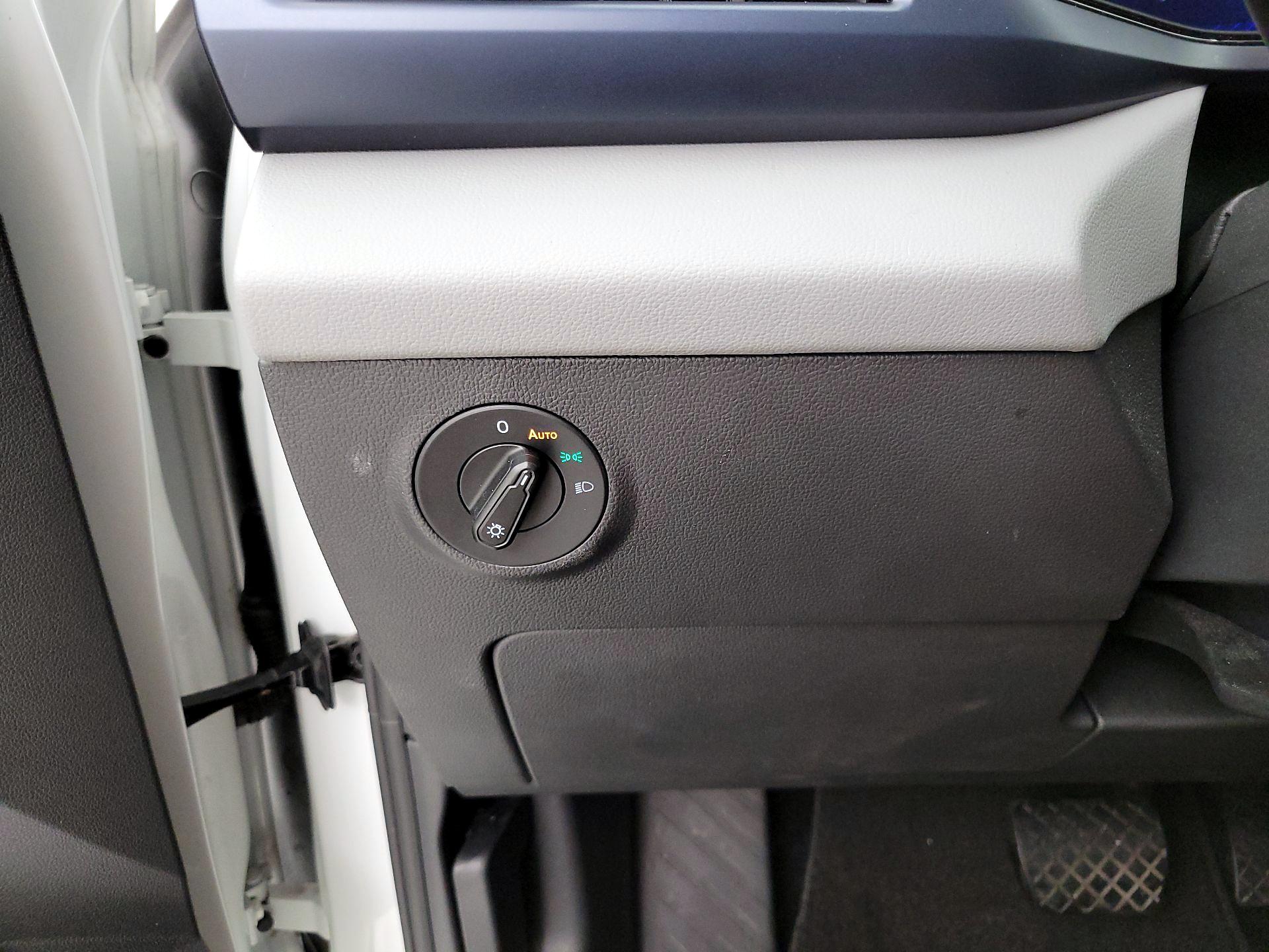 Thumbnail: 2022 Volkswagen Taos - 13