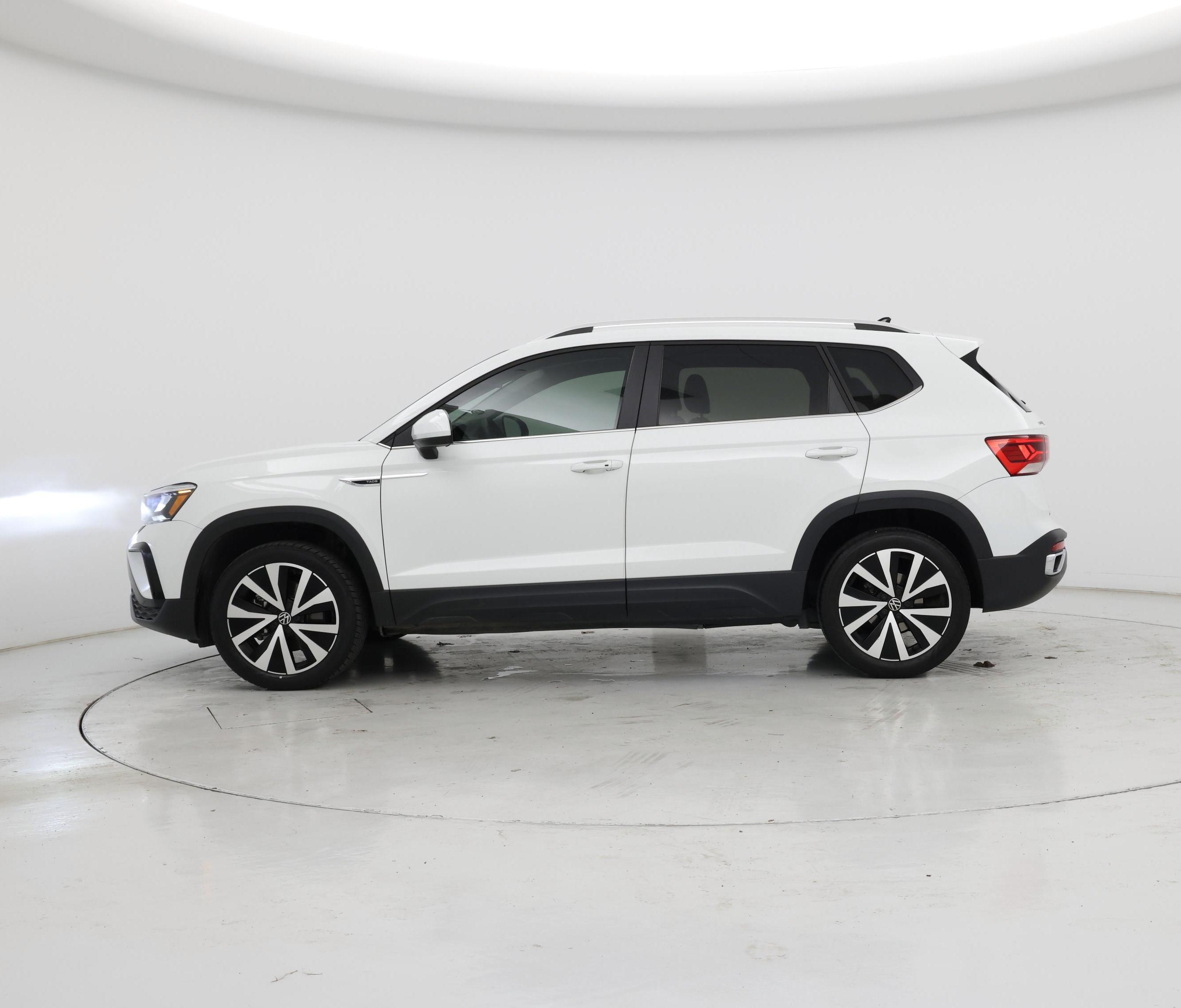 Thumbnail: 2022 Volkswagen Taos - 3