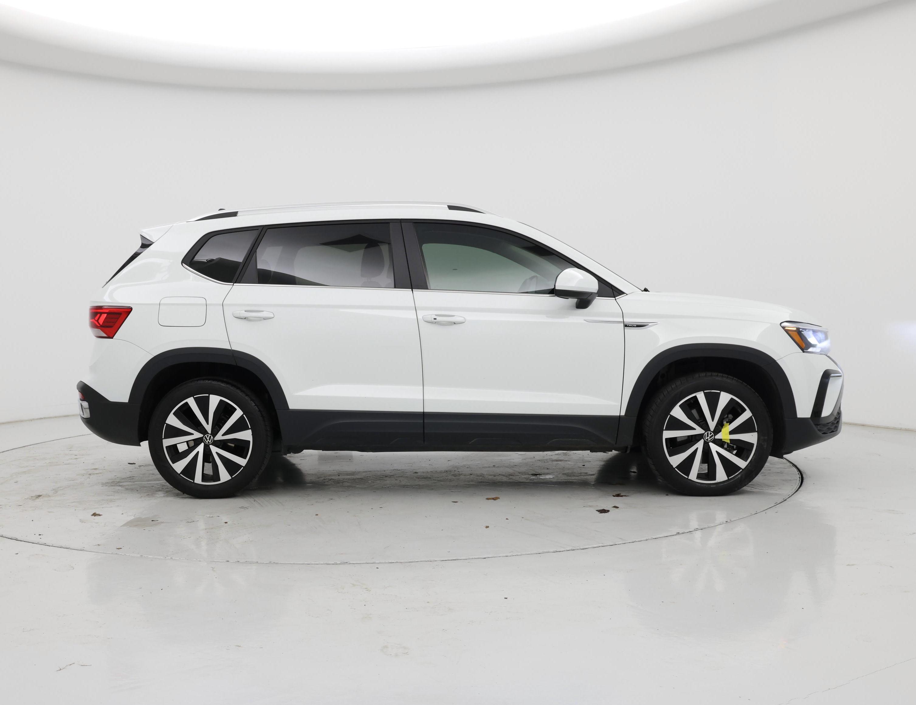 Thumbnail: 2022 Volkswagen Taos - 7