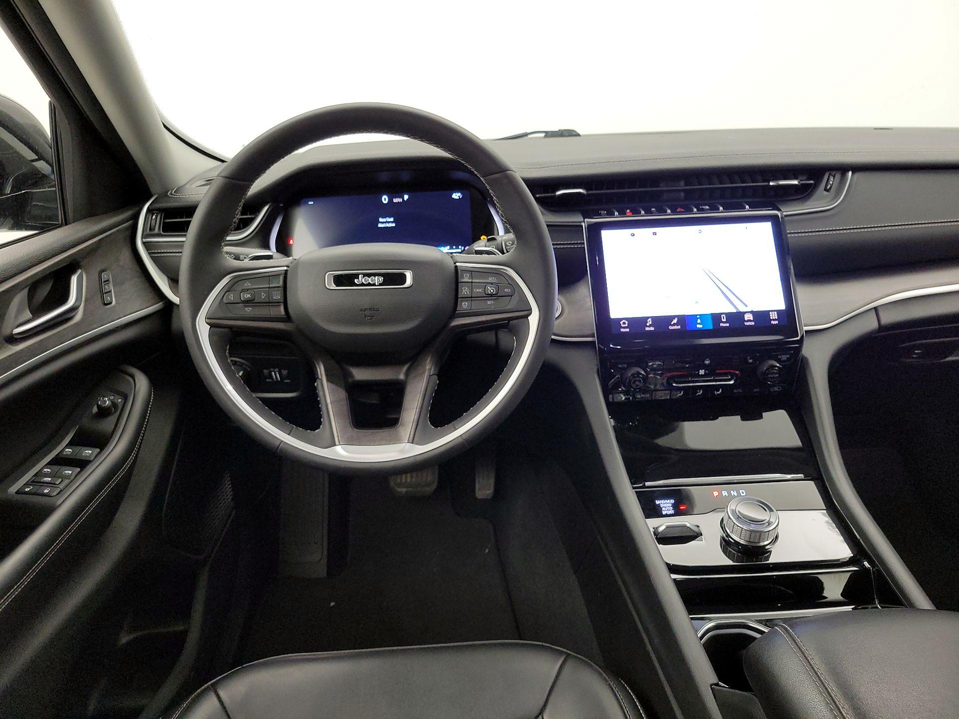 Thumbnail: 2023 Jeep Grand Cherokee - 10