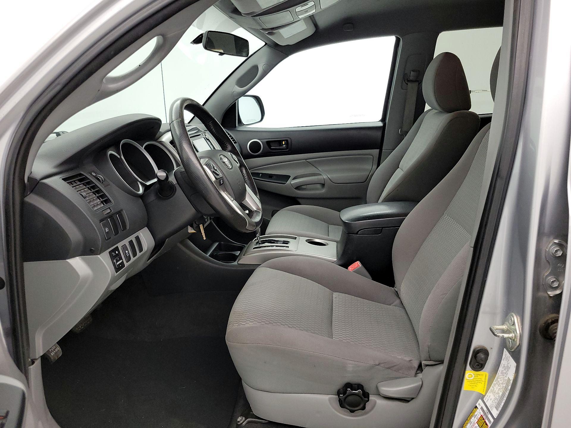 Thumbnail: 2014 Toyota Tacoma - 11
