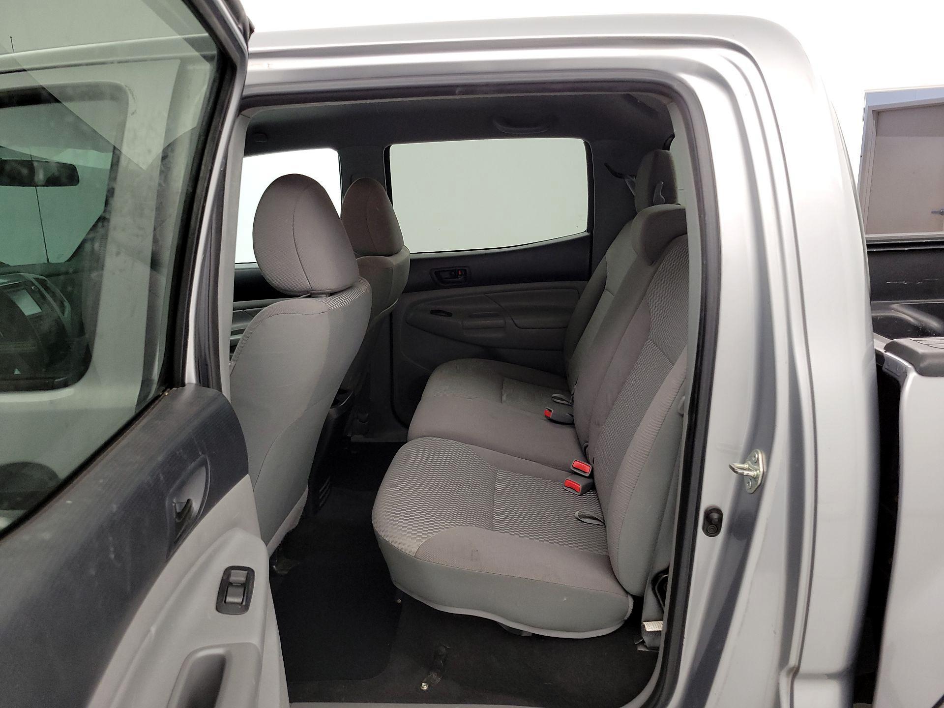 Thumbnail: 2014 Toyota Tacoma - 19