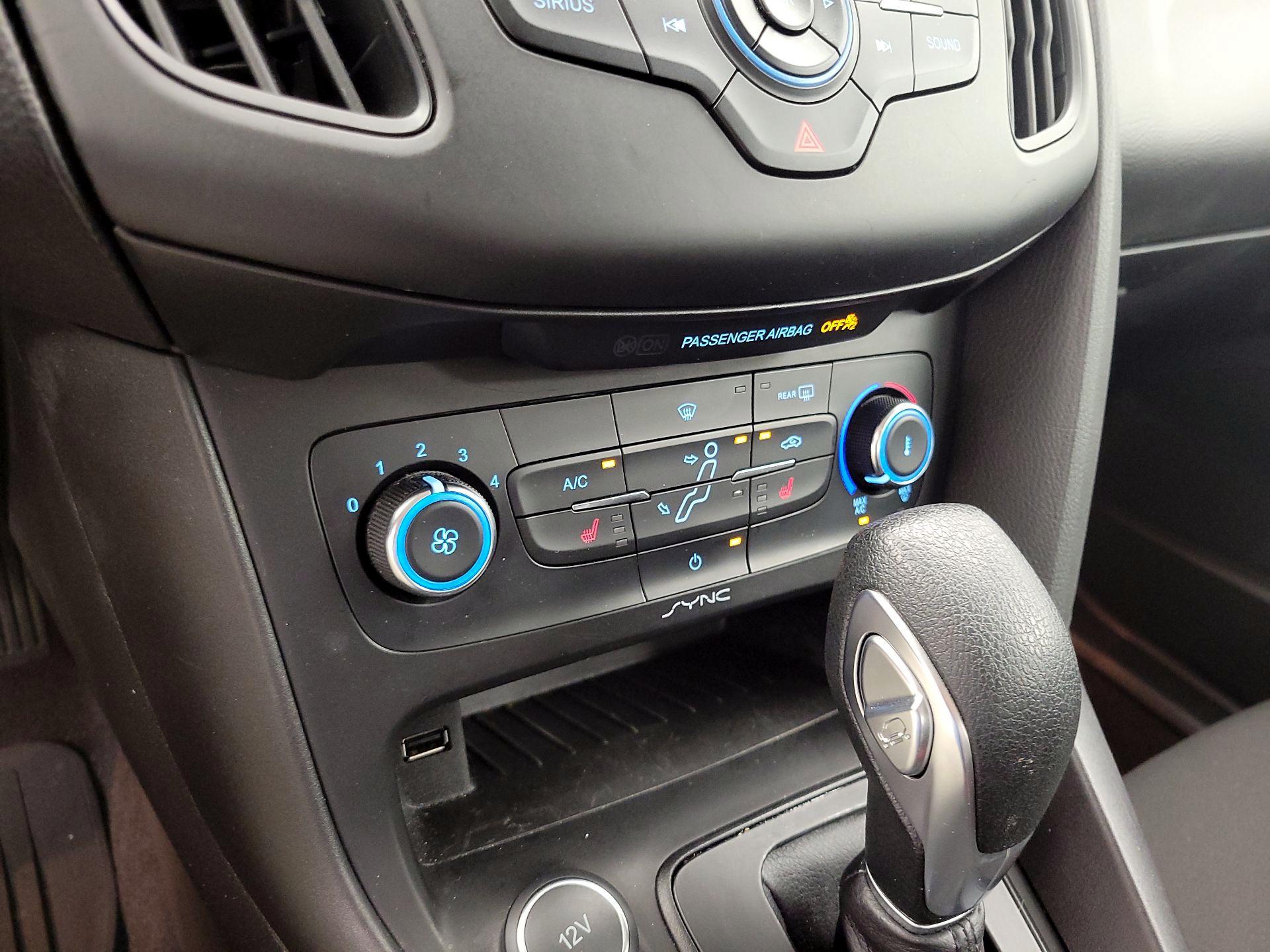 Thumbnail: 2017 Ford Focus - 16