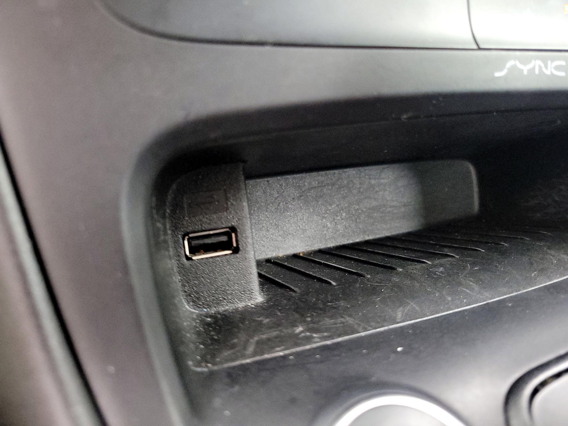 Thumbnail: 2017 Ford Focus - 18