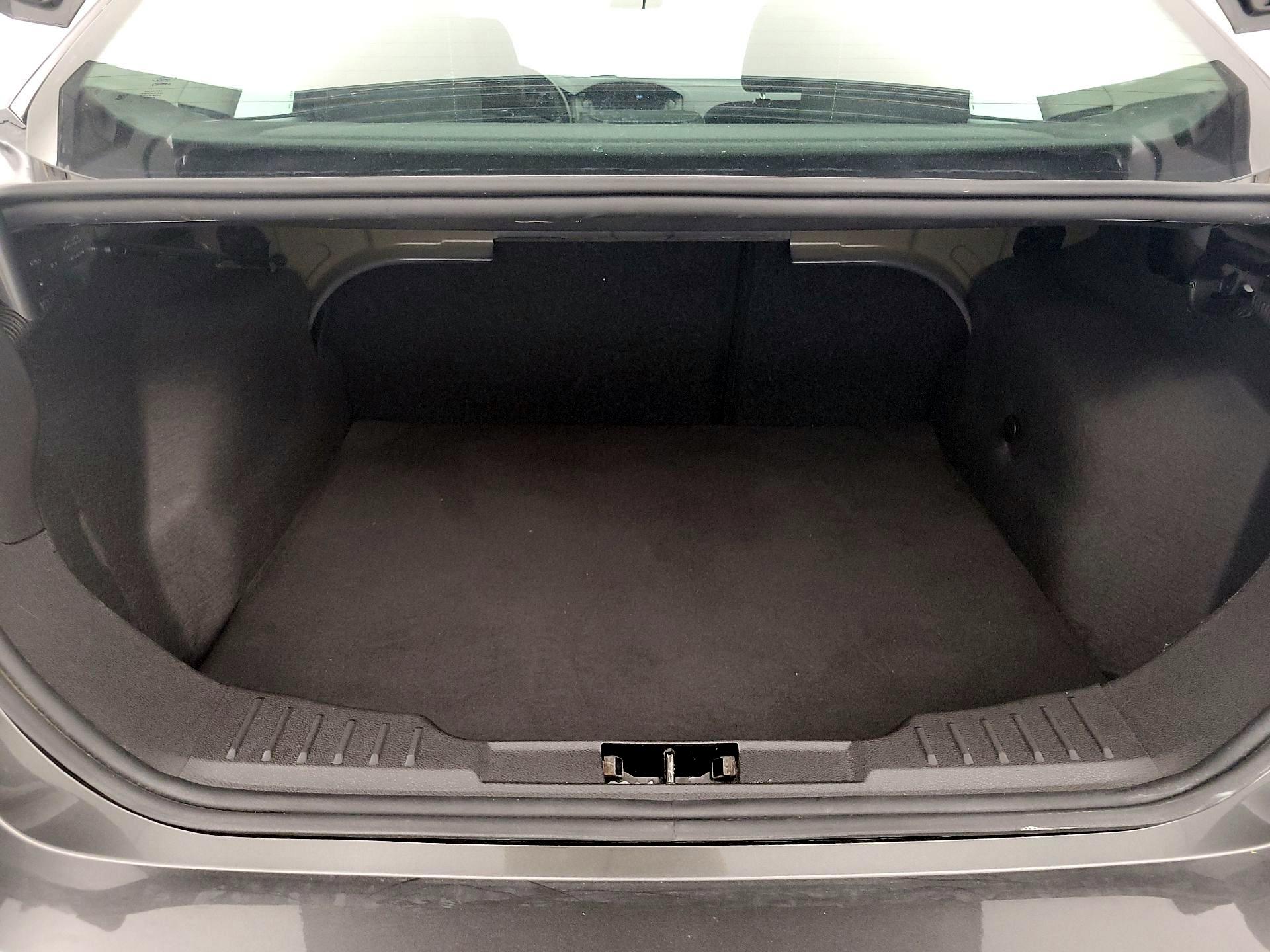 Thumbnail: 2017 Ford Focus - 20