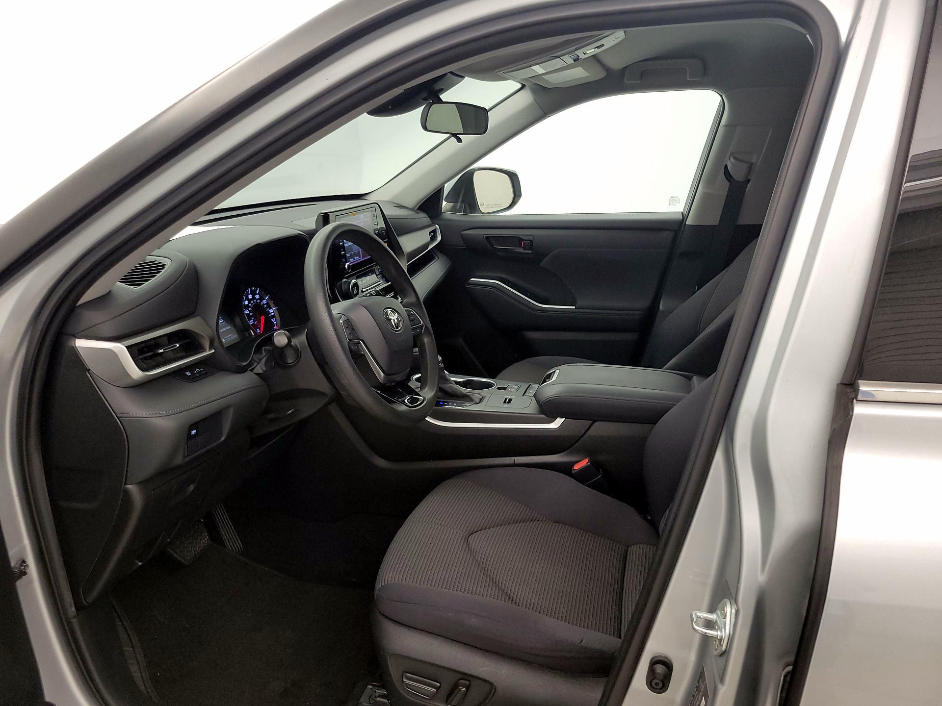 Thumbnail: 2021 Toyota Highlander - 11