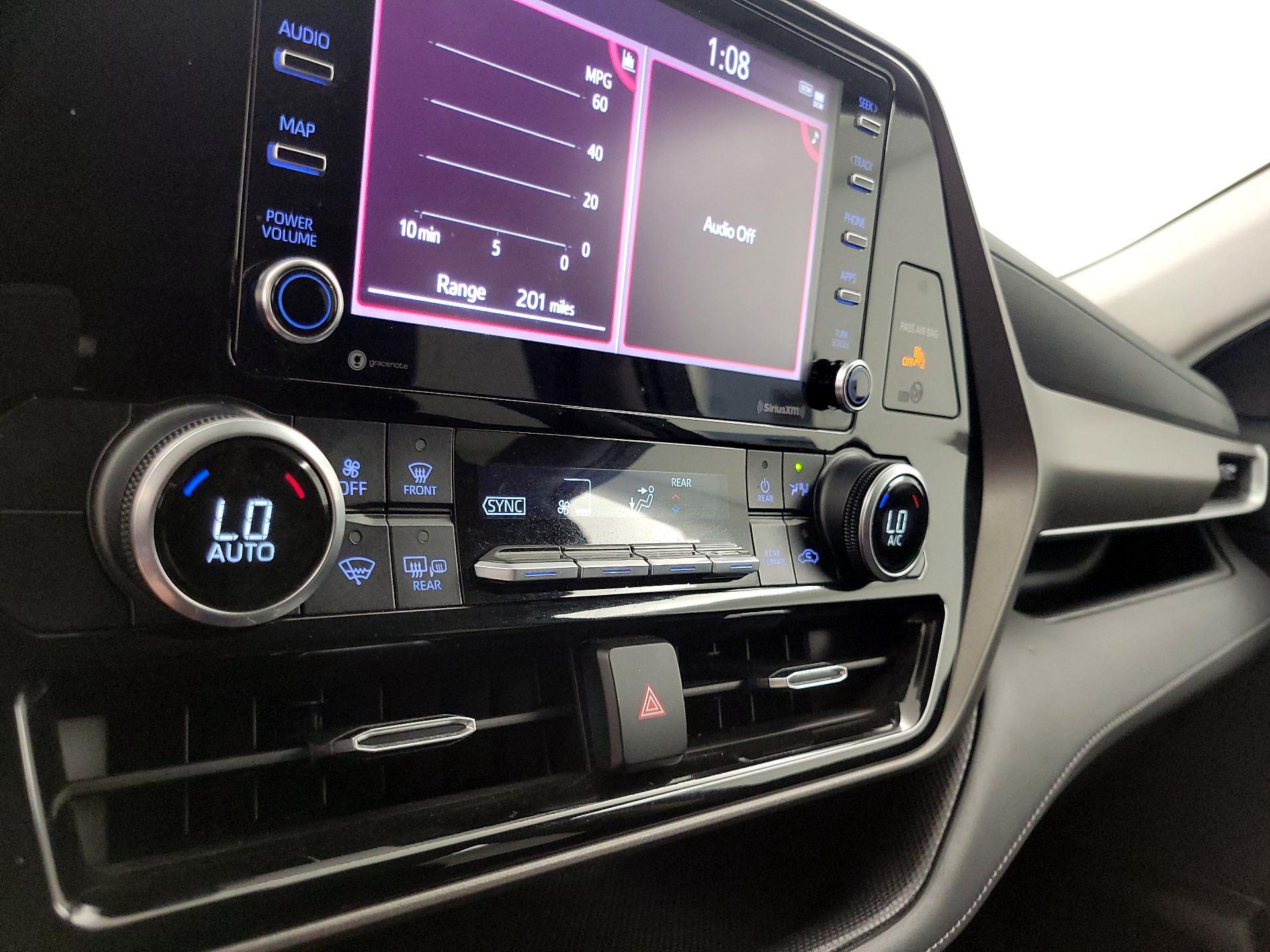 Thumbnail: 2021 Toyota Highlander - 16