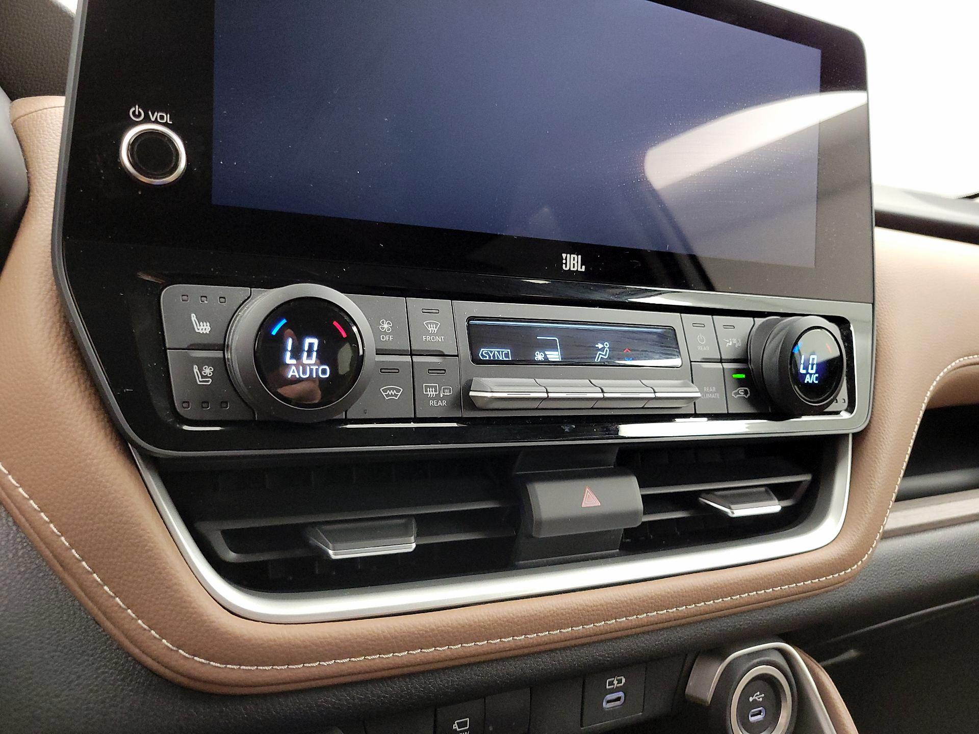 Thumbnail: 2024 Toyota Grand Highlander - 17