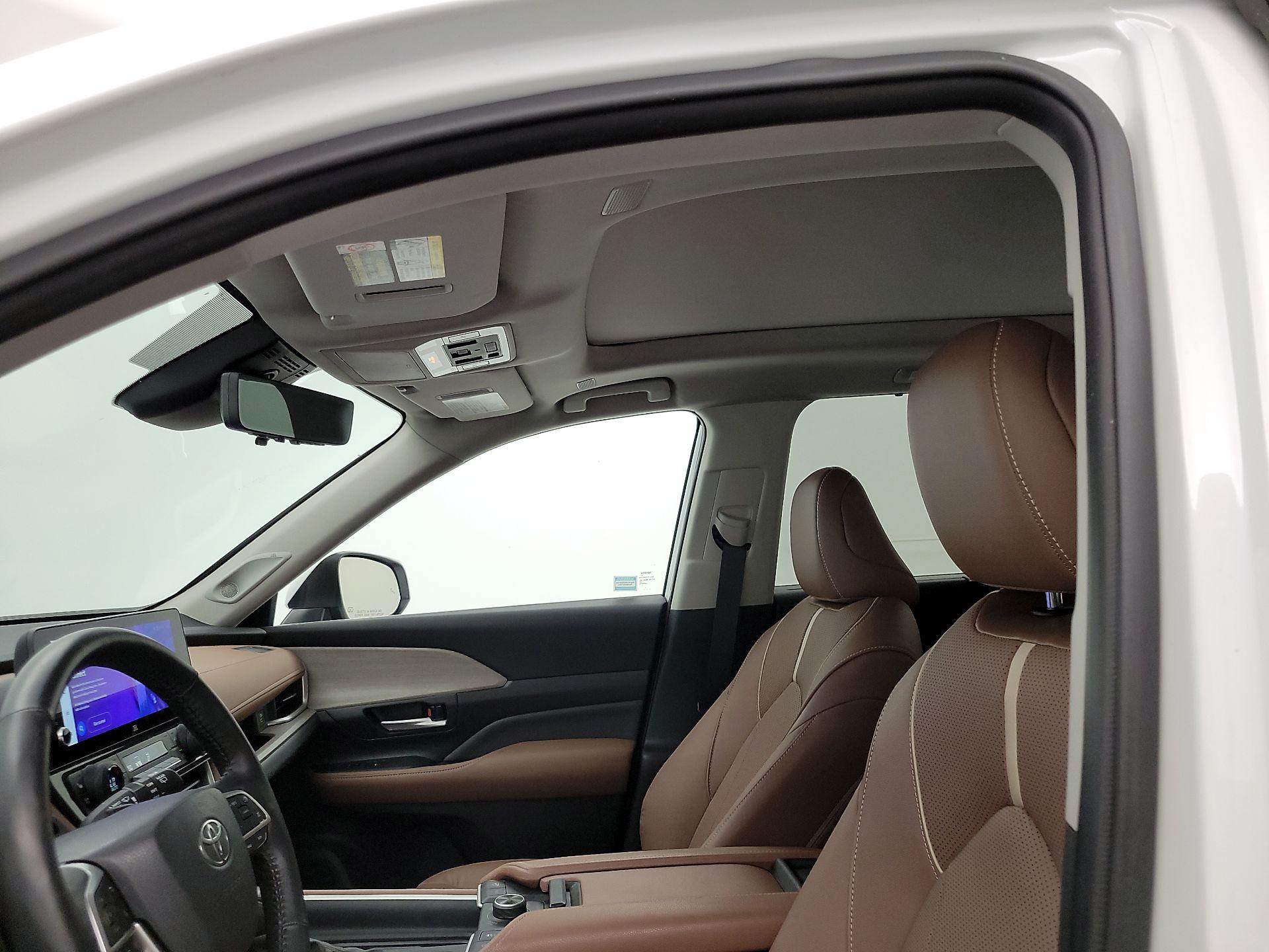 Thumbnail: 2024 Toyota Grand Highlander - 20