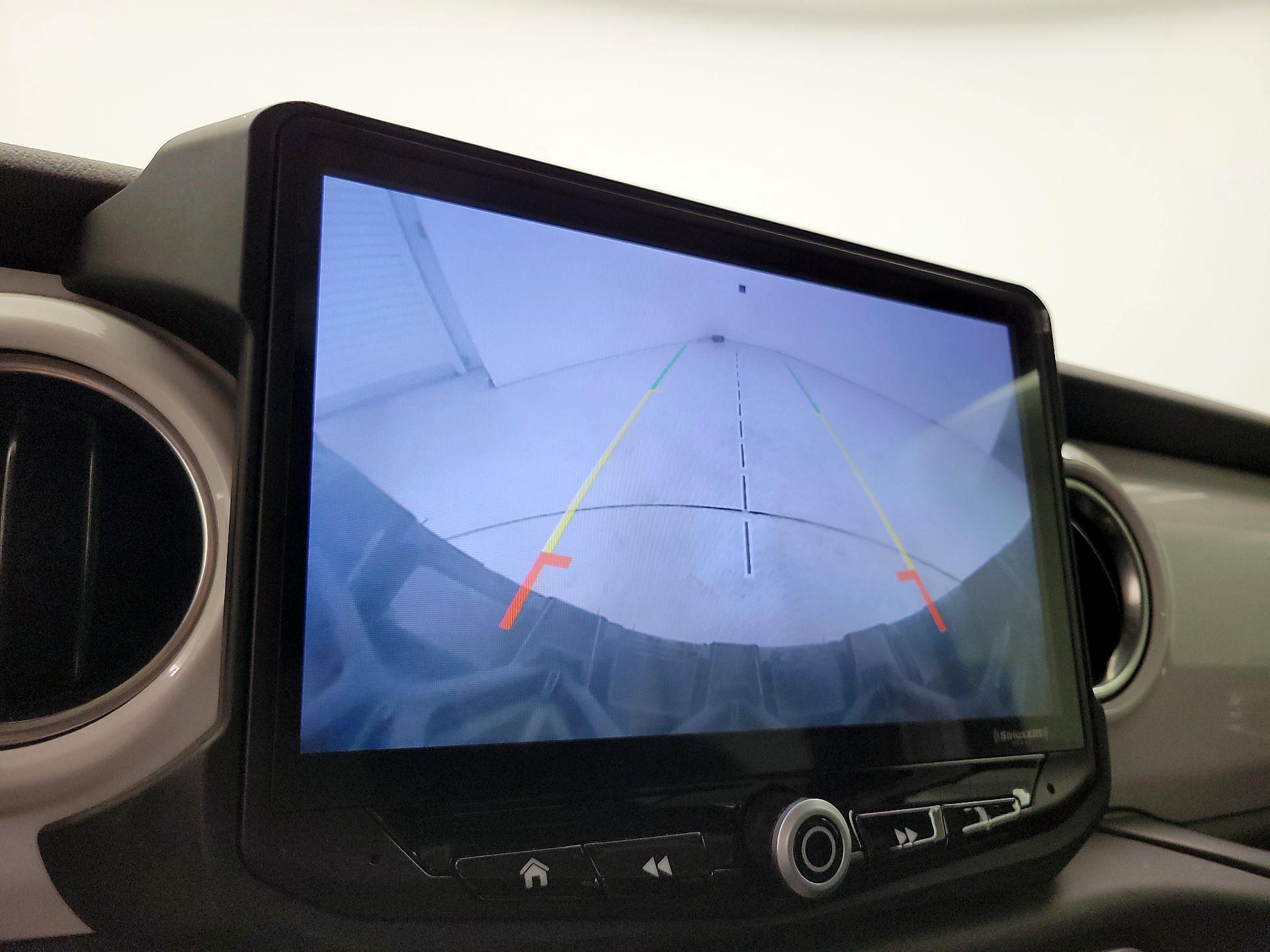 Thumbnail: 2018 Jeep Wrangler - 14