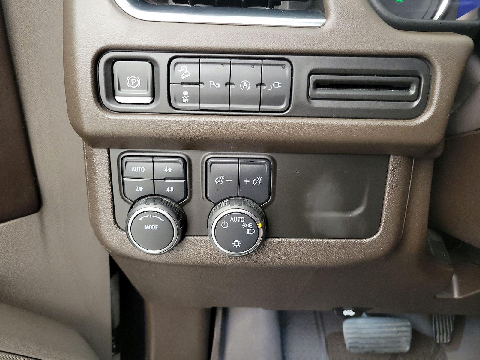 2021 Chevrolet Tahoe Z71 - Photo 14